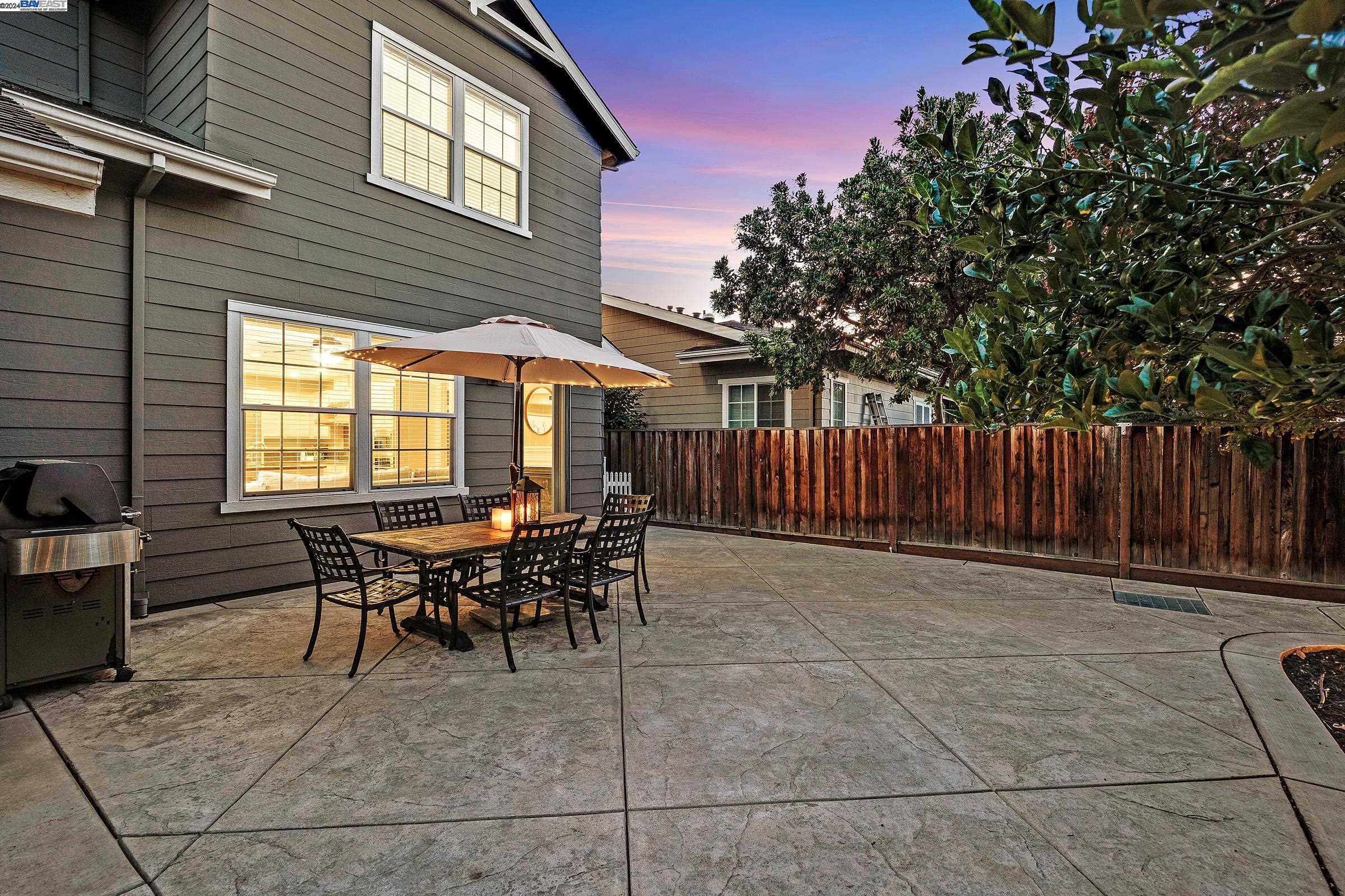 2975 Rivers Bend Cir
