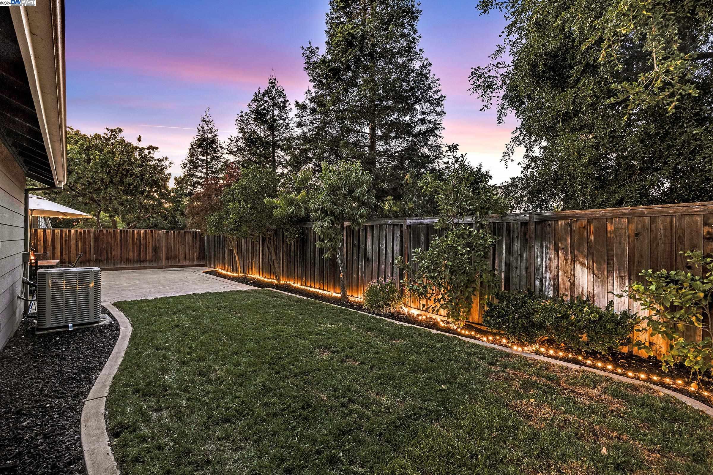 2975 Rivers Bend Cir