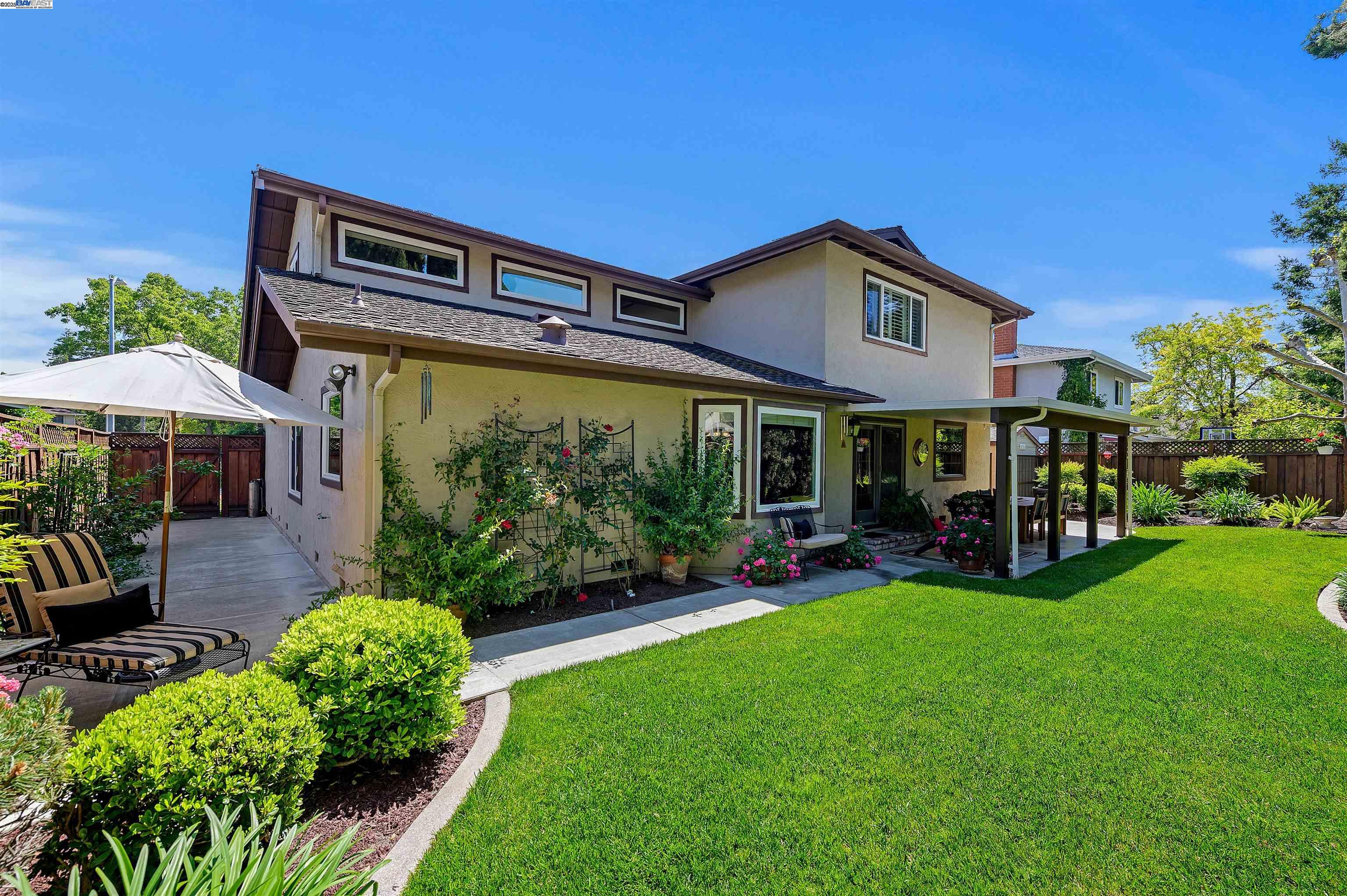 2612 Camino Segura