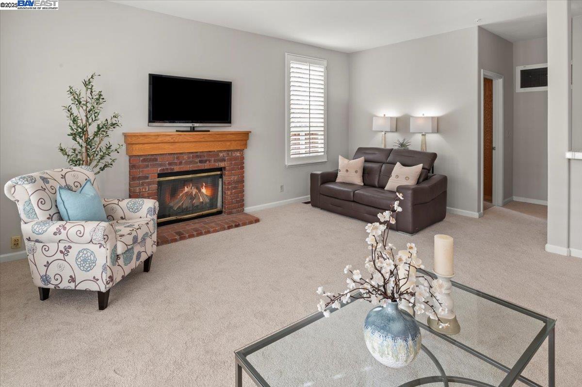 1189 Dana Cir