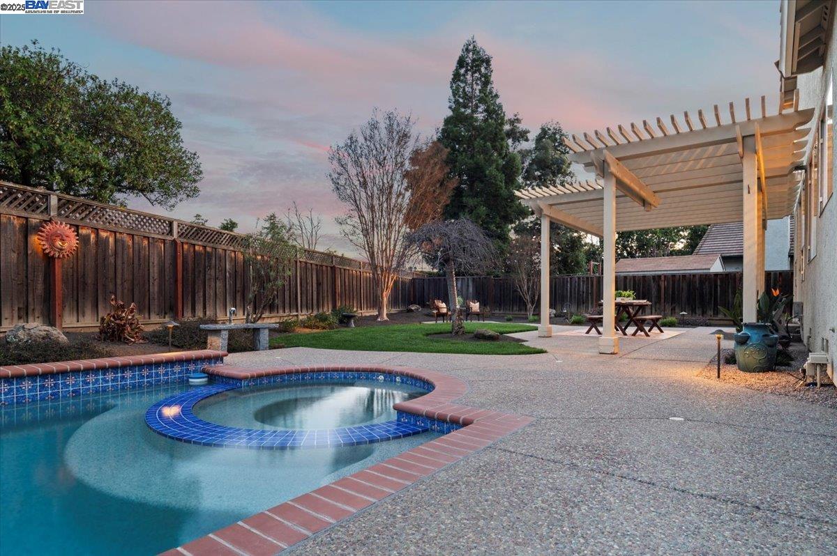 1189 Dana Cir