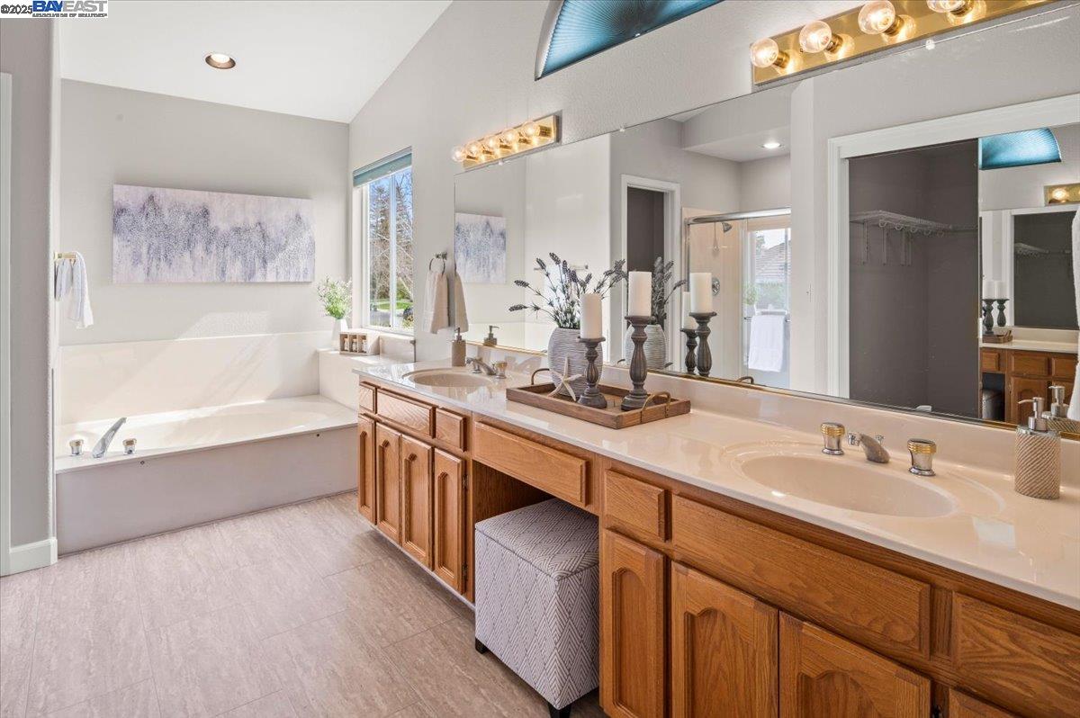 1189 Dana Cir