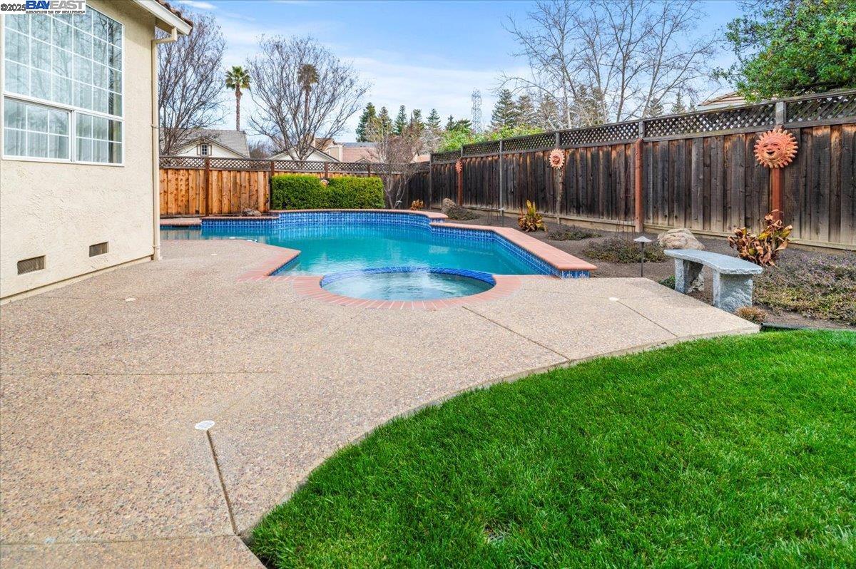 1189 Dana Cir