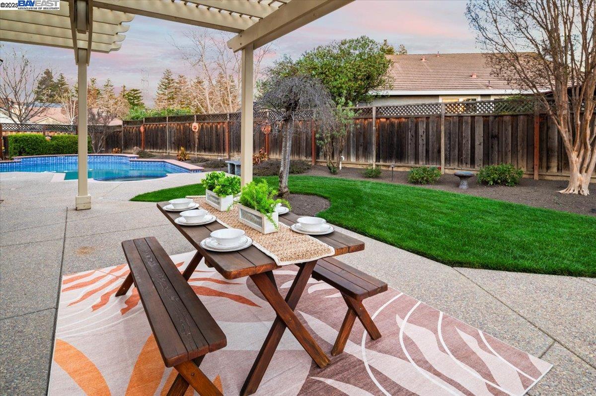 1189 Dana Cir