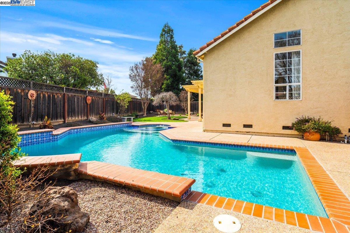 1189 Dana Cir