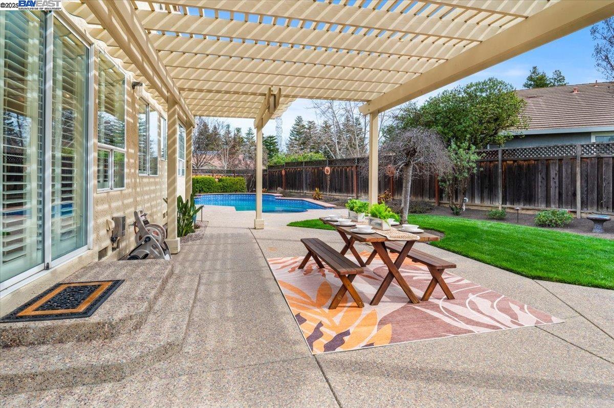 1189 Dana Cir