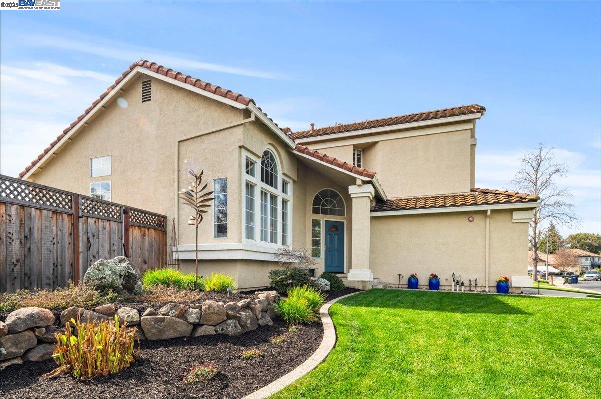 1189 Dana Cir