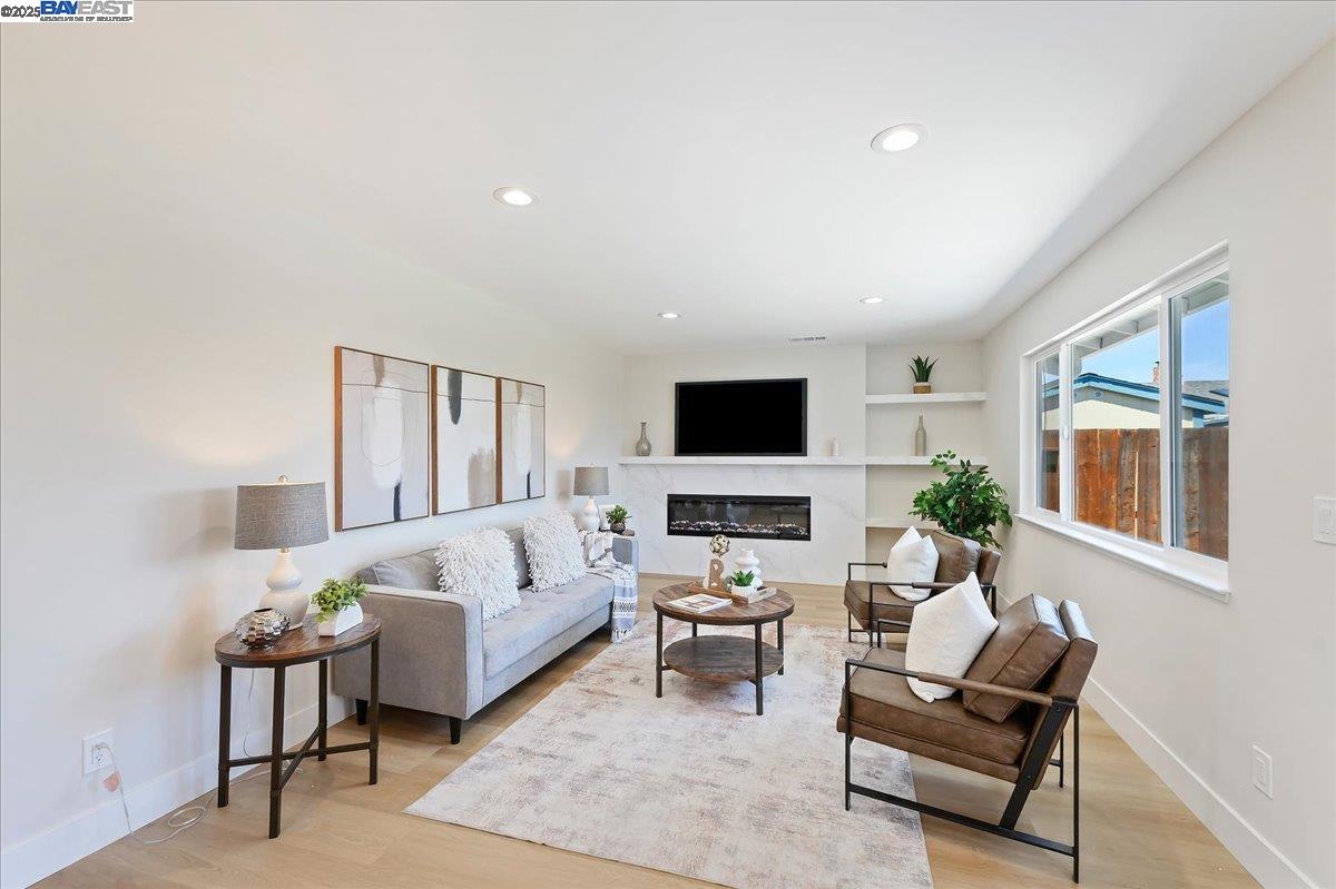 7461 Brookdale Ct
