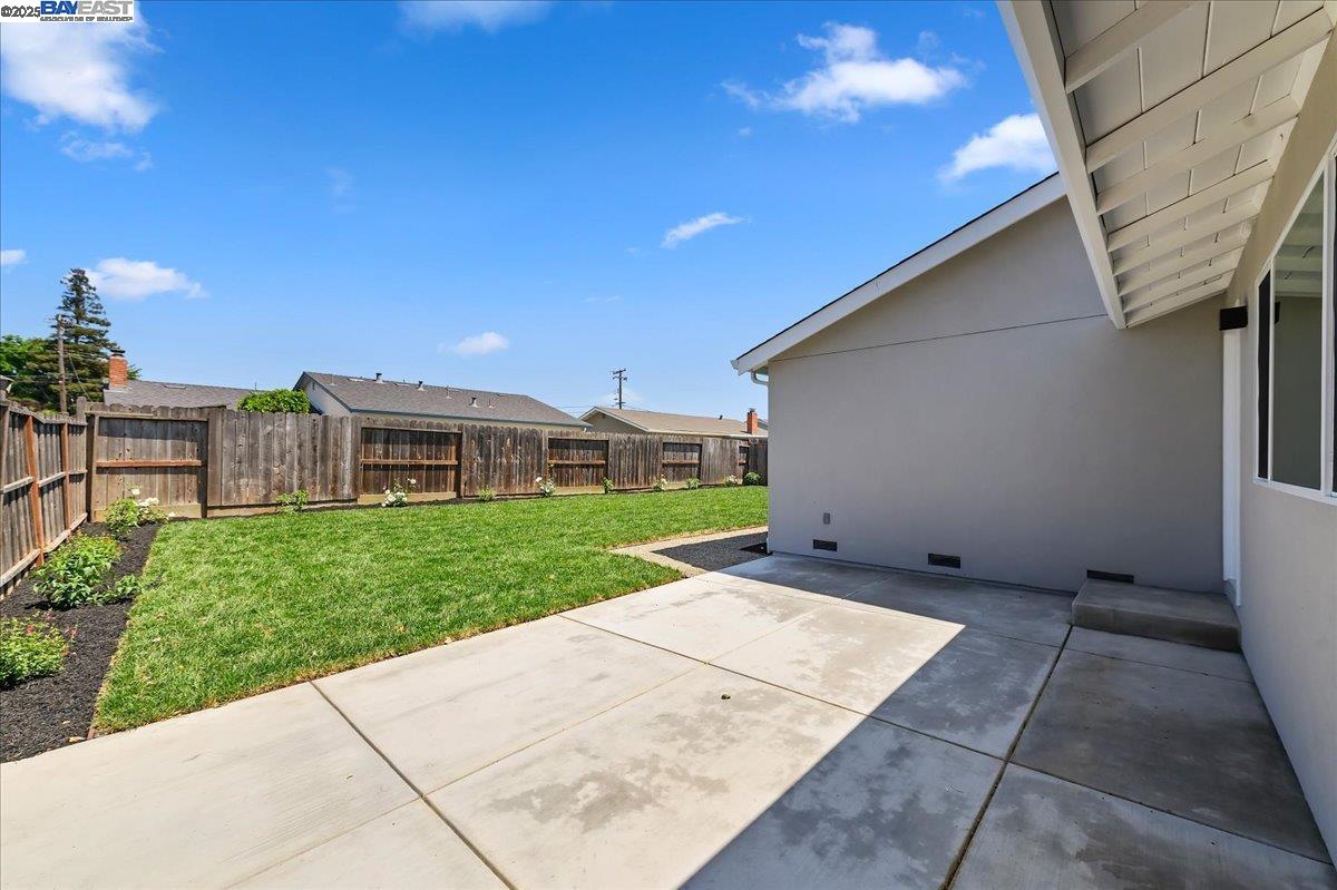 7461 Brookdale Ct