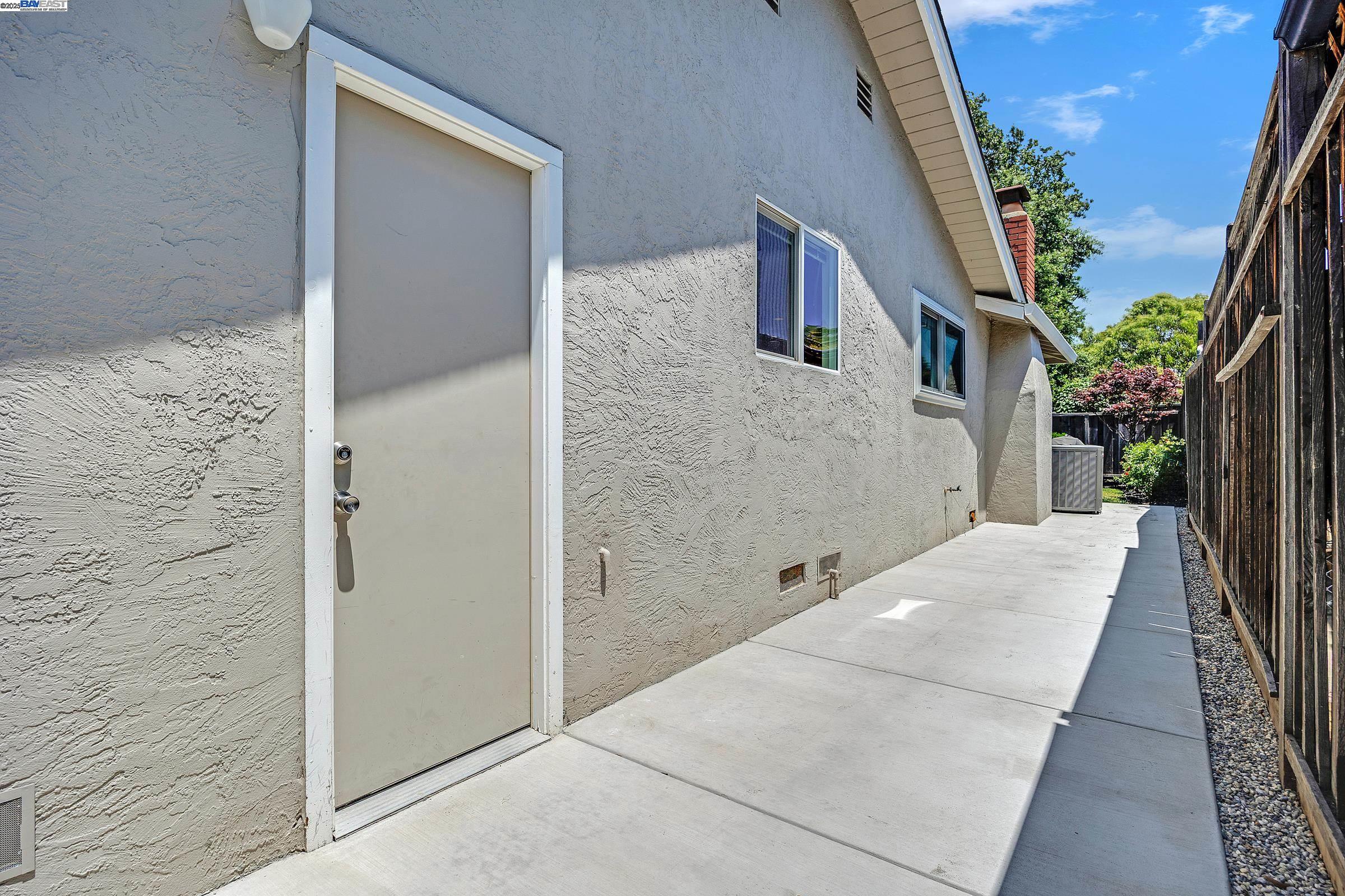 1778 El Padro Dr