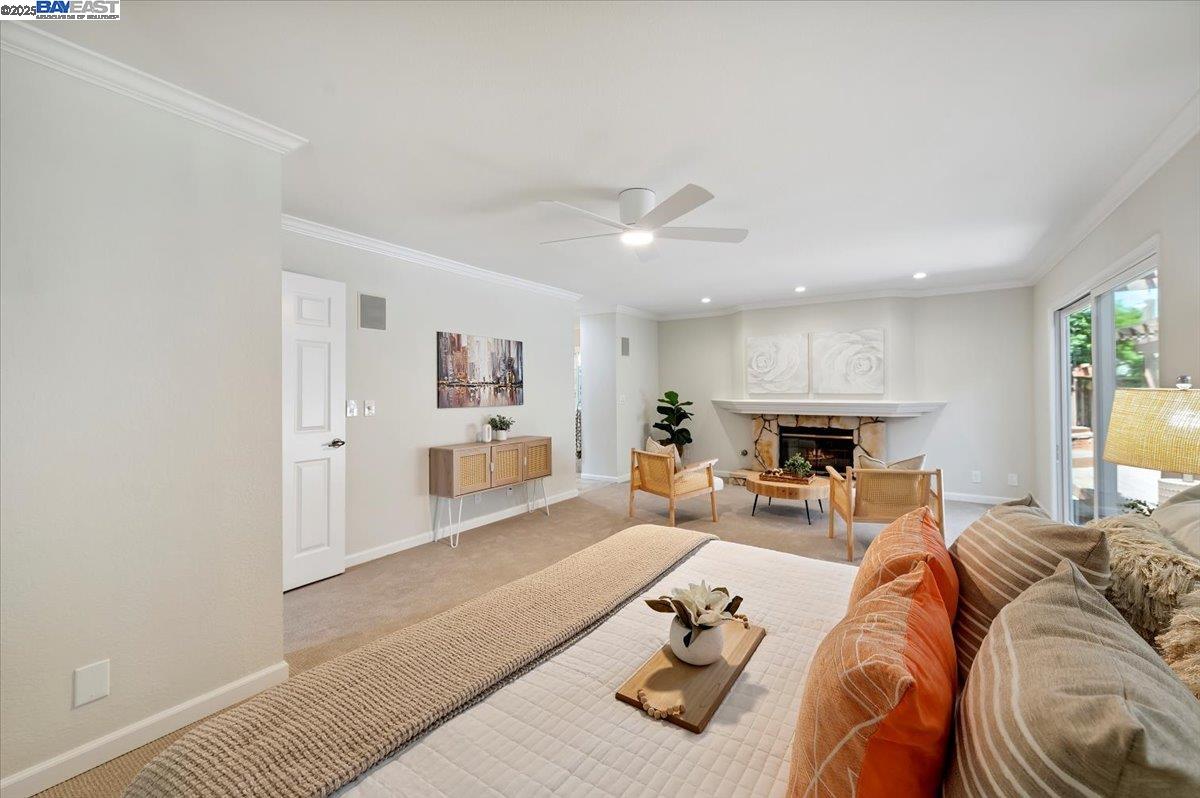 3284 Omega Cir