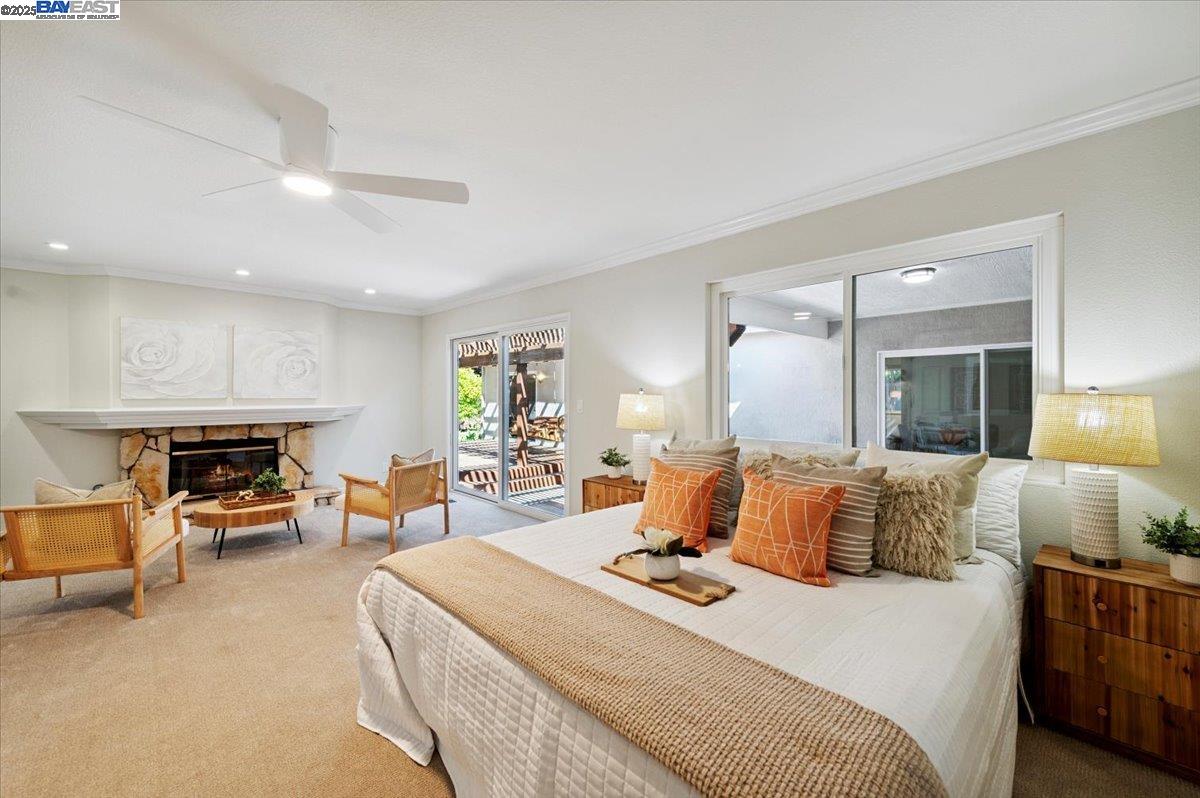 3284 Omega Cir
