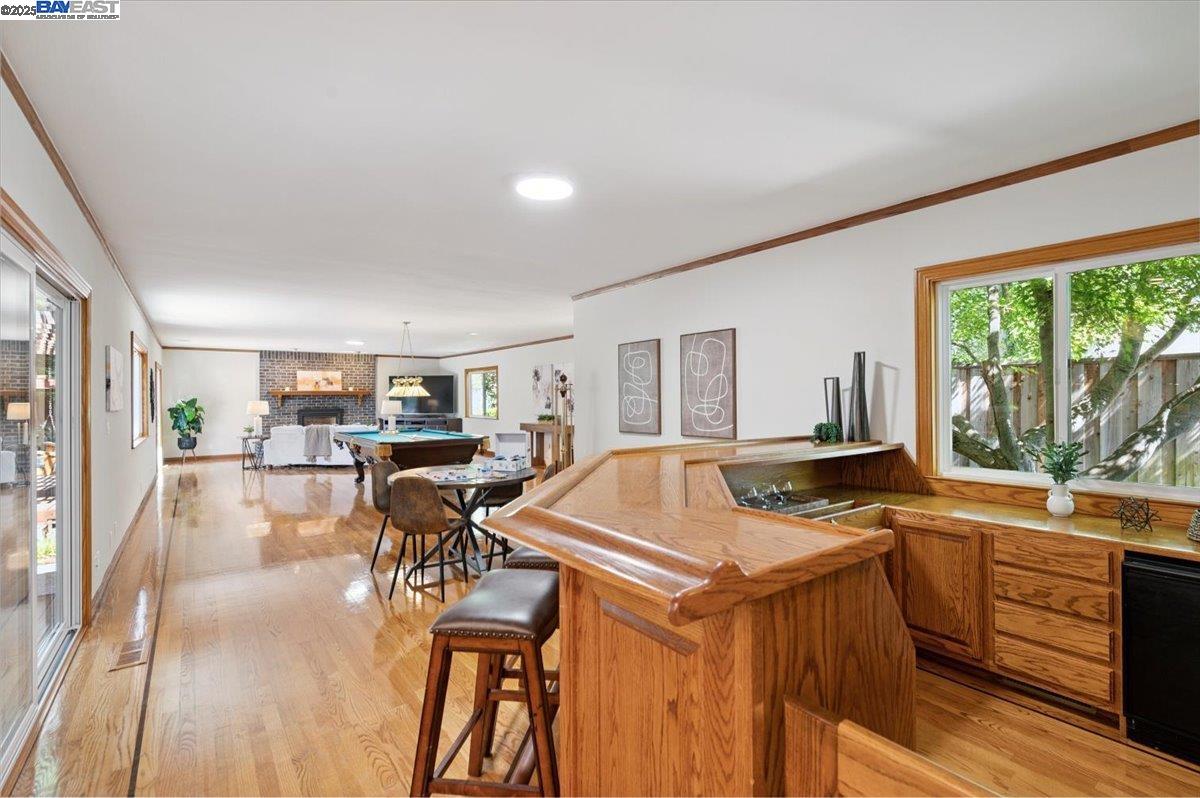 3284 Omega Cir