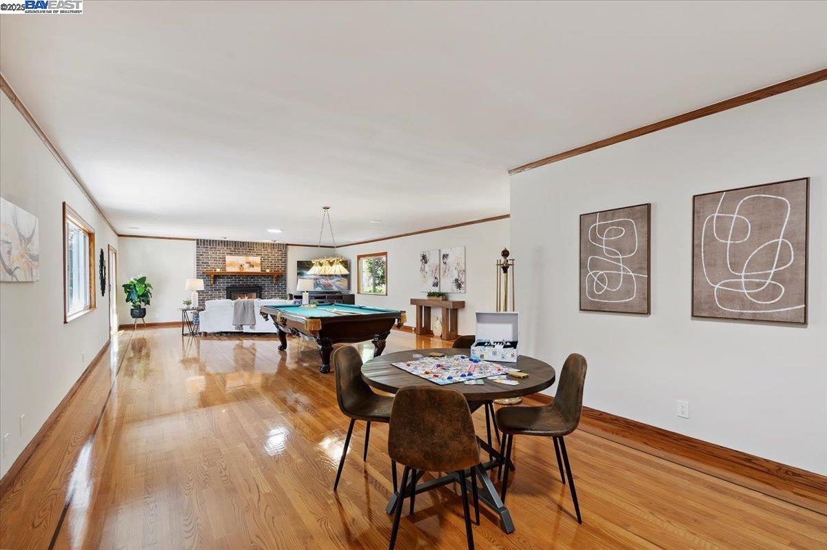 3284 Omega Cir