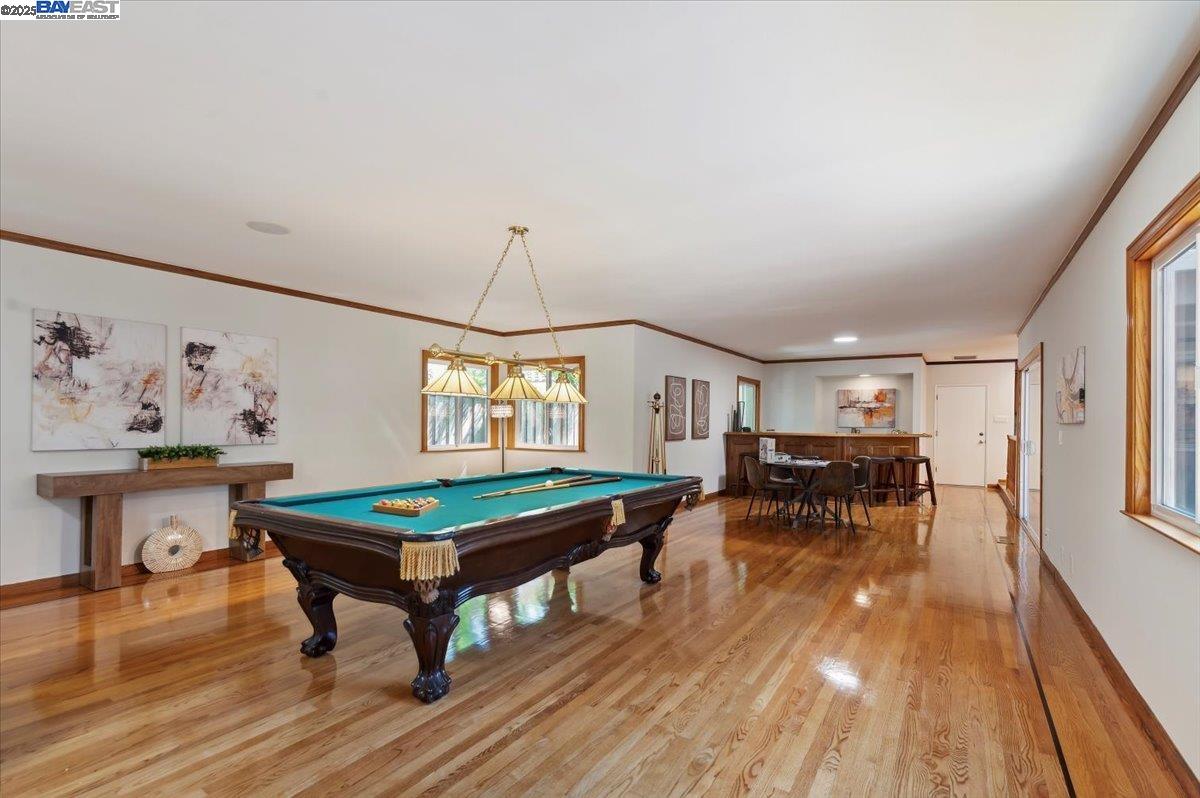3284 Omega Cir
