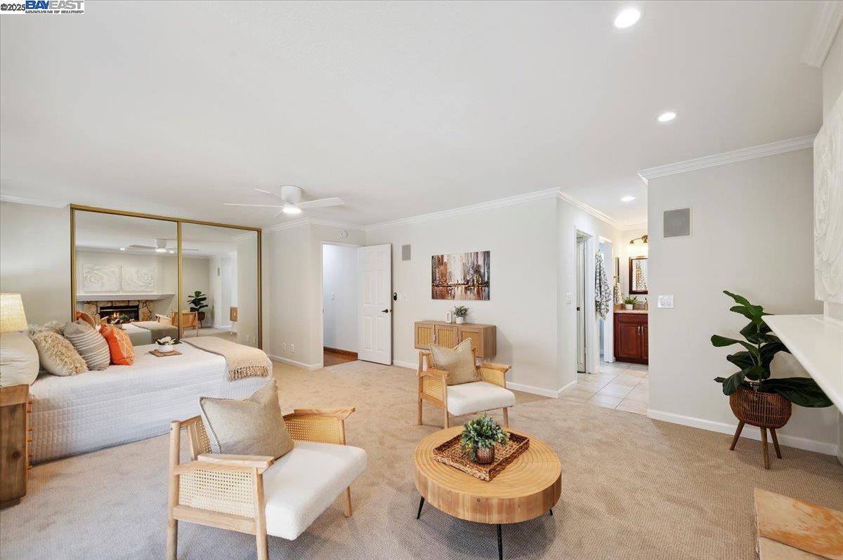 3284 Omega Cir