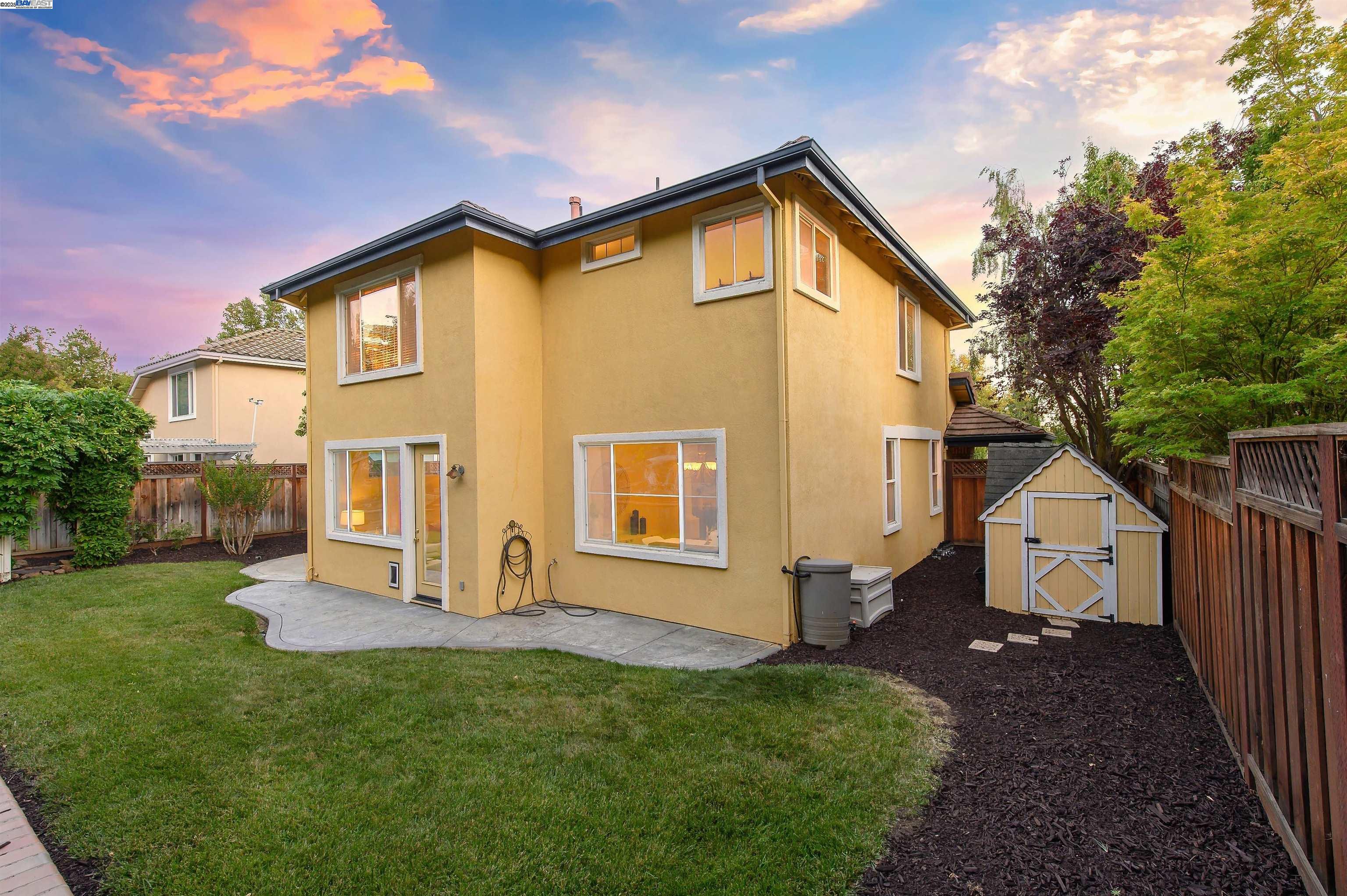 3582 Ridgecrest Way