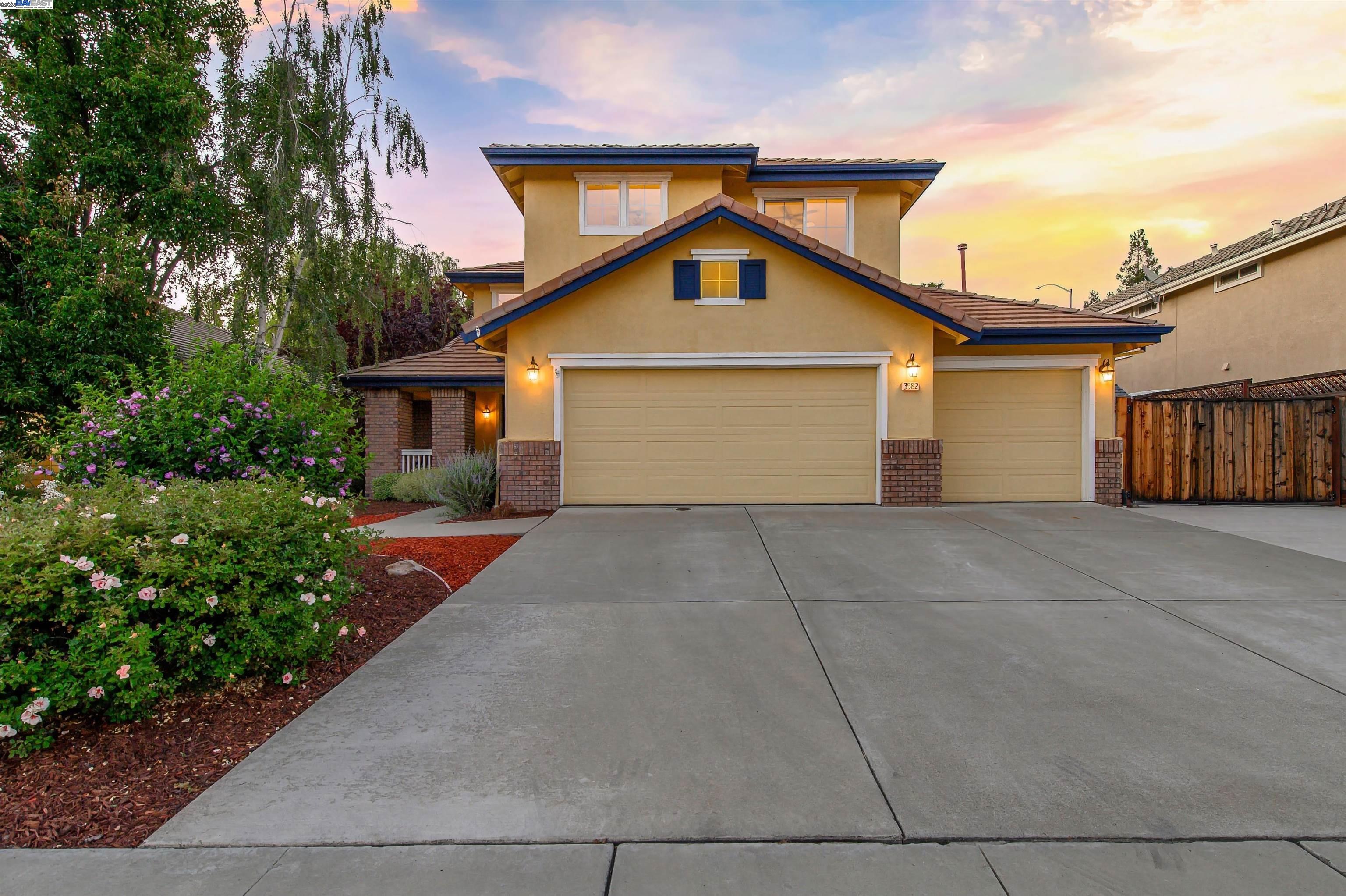 3582 Ridgecrest Way