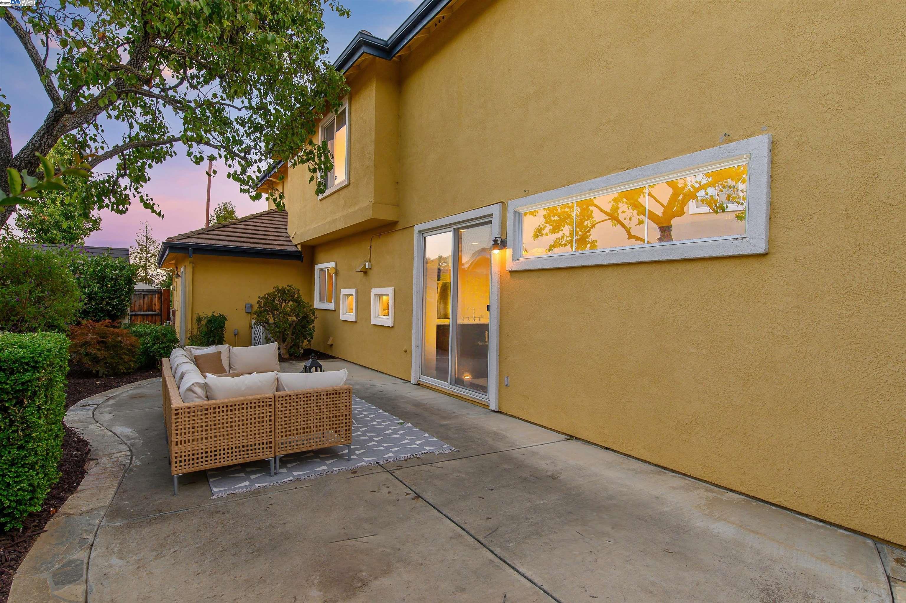 3582 Ridgecrest Way