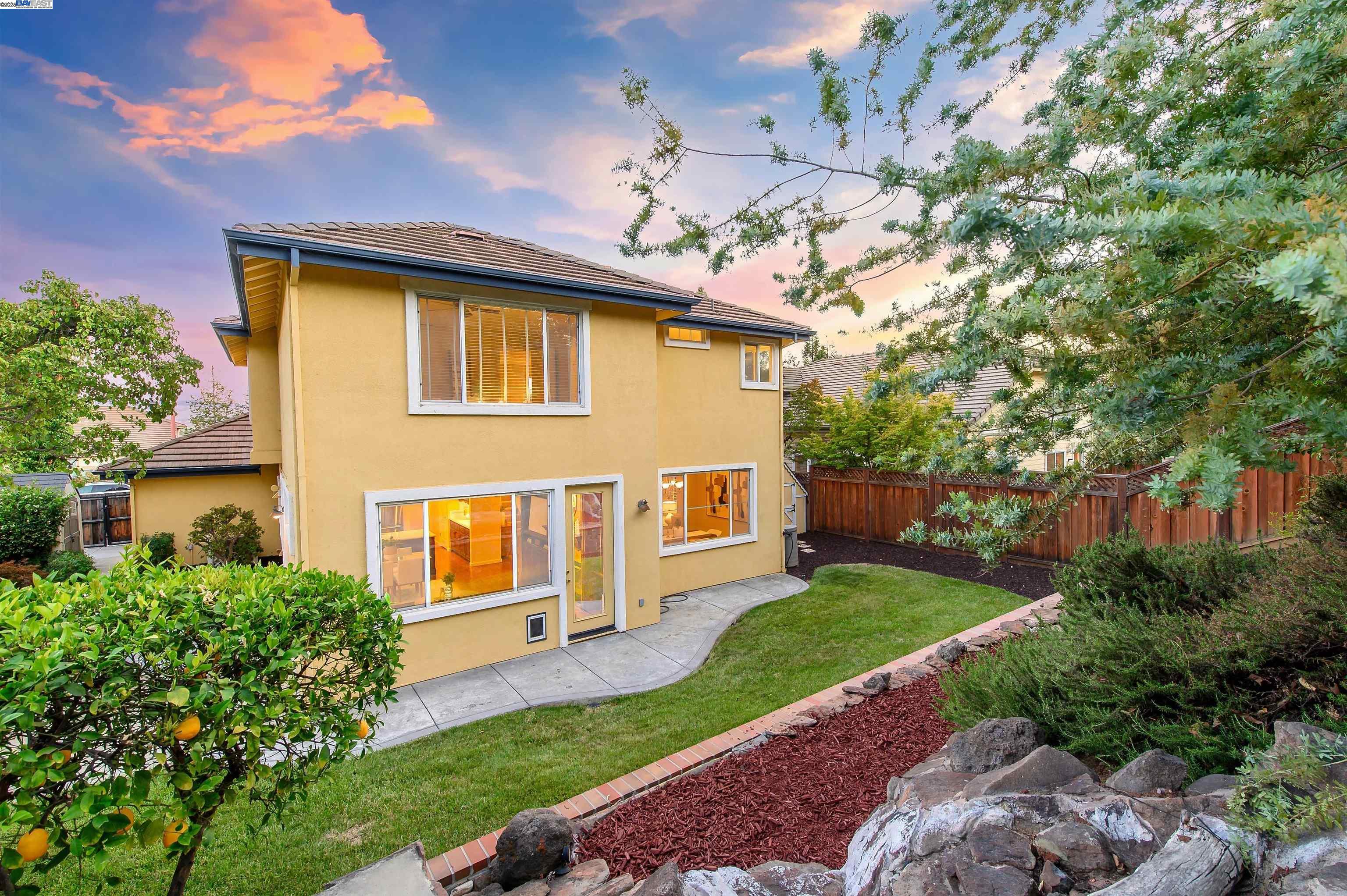 3582 Ridgecrest Way