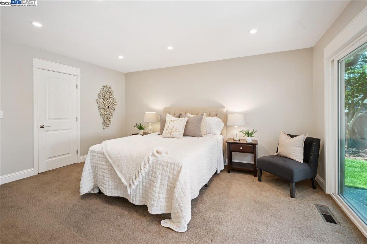 3186 Berkshire Ct