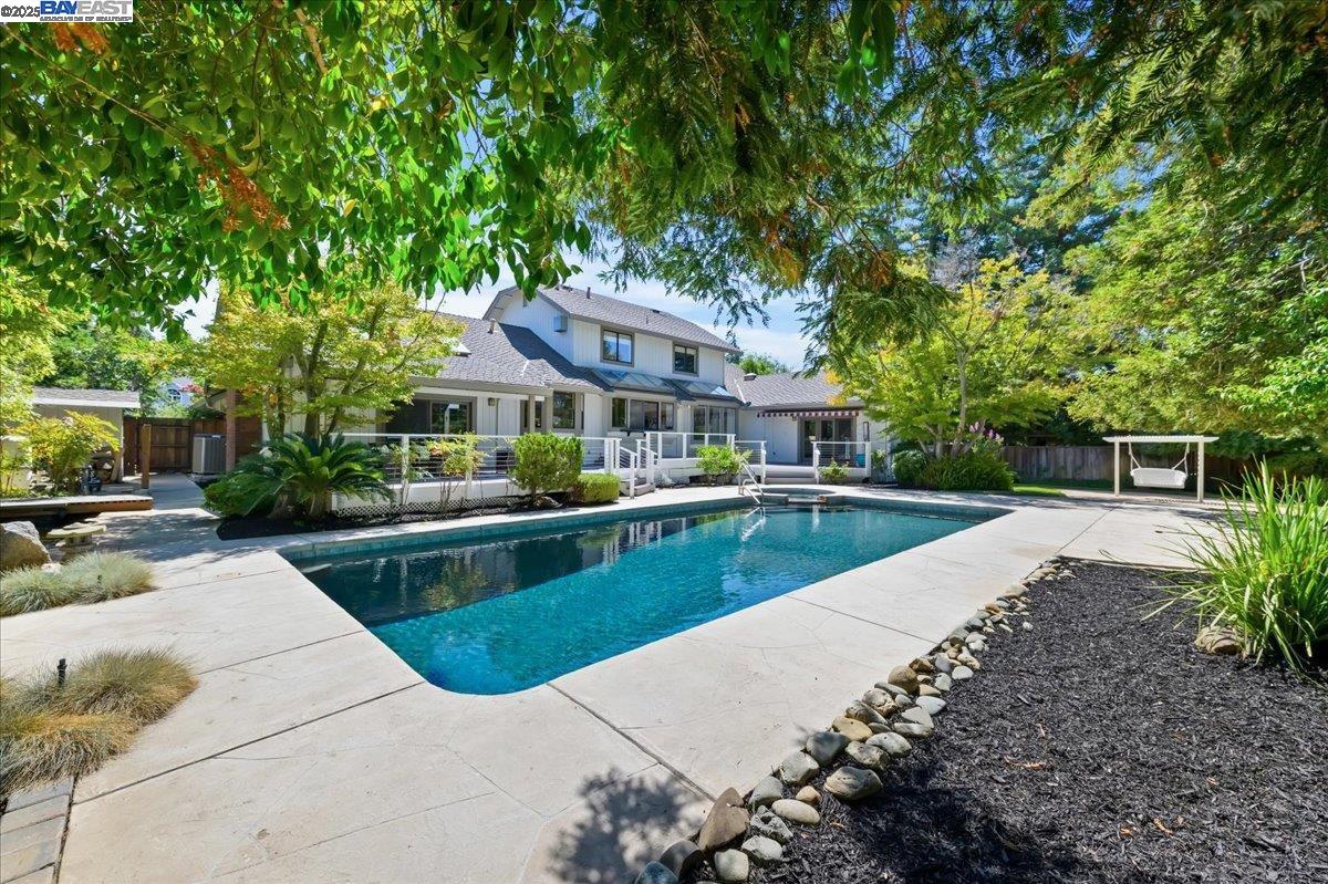 578 Regulus Rd