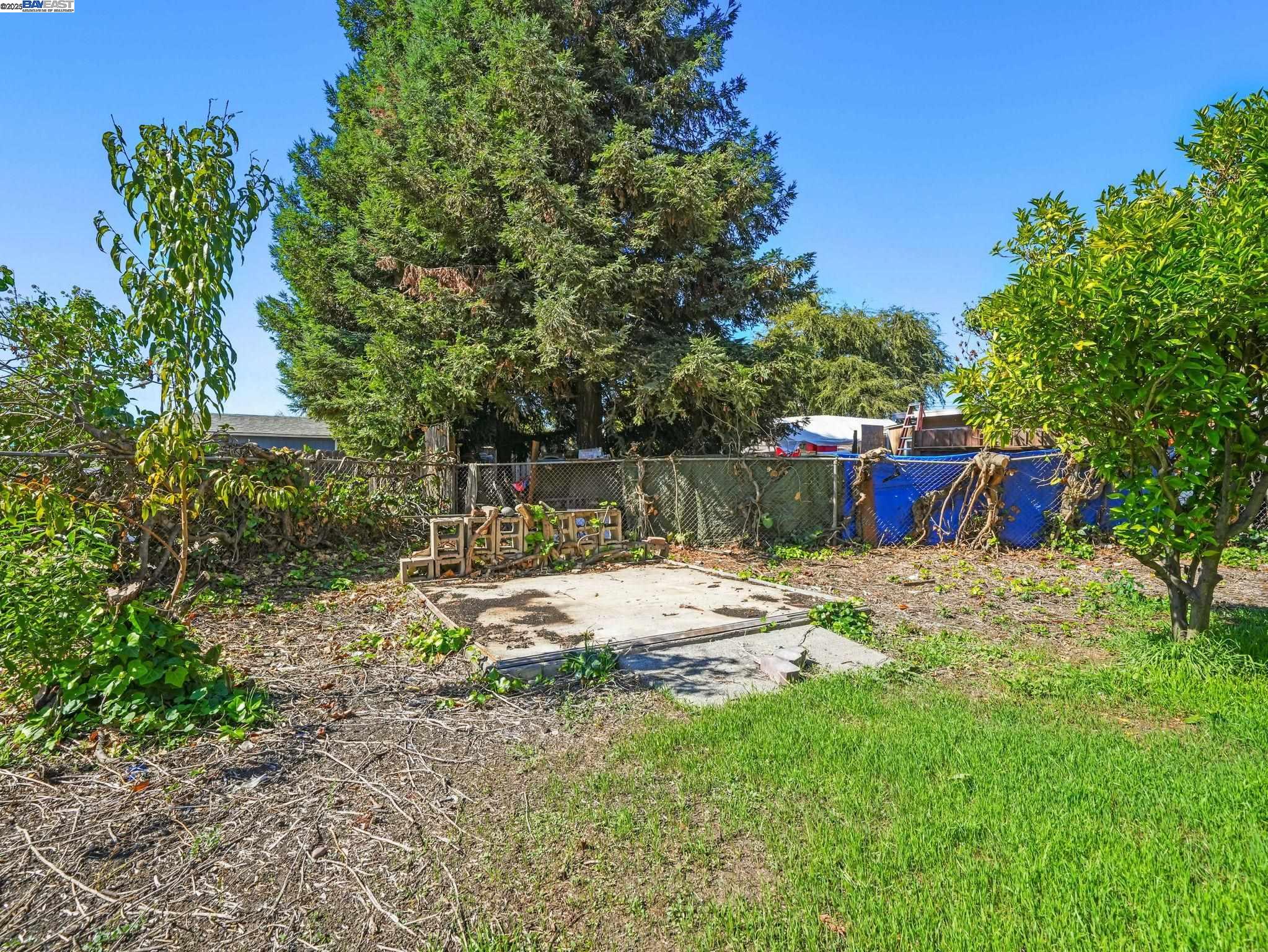 22939 Santa Clara St, Hayward