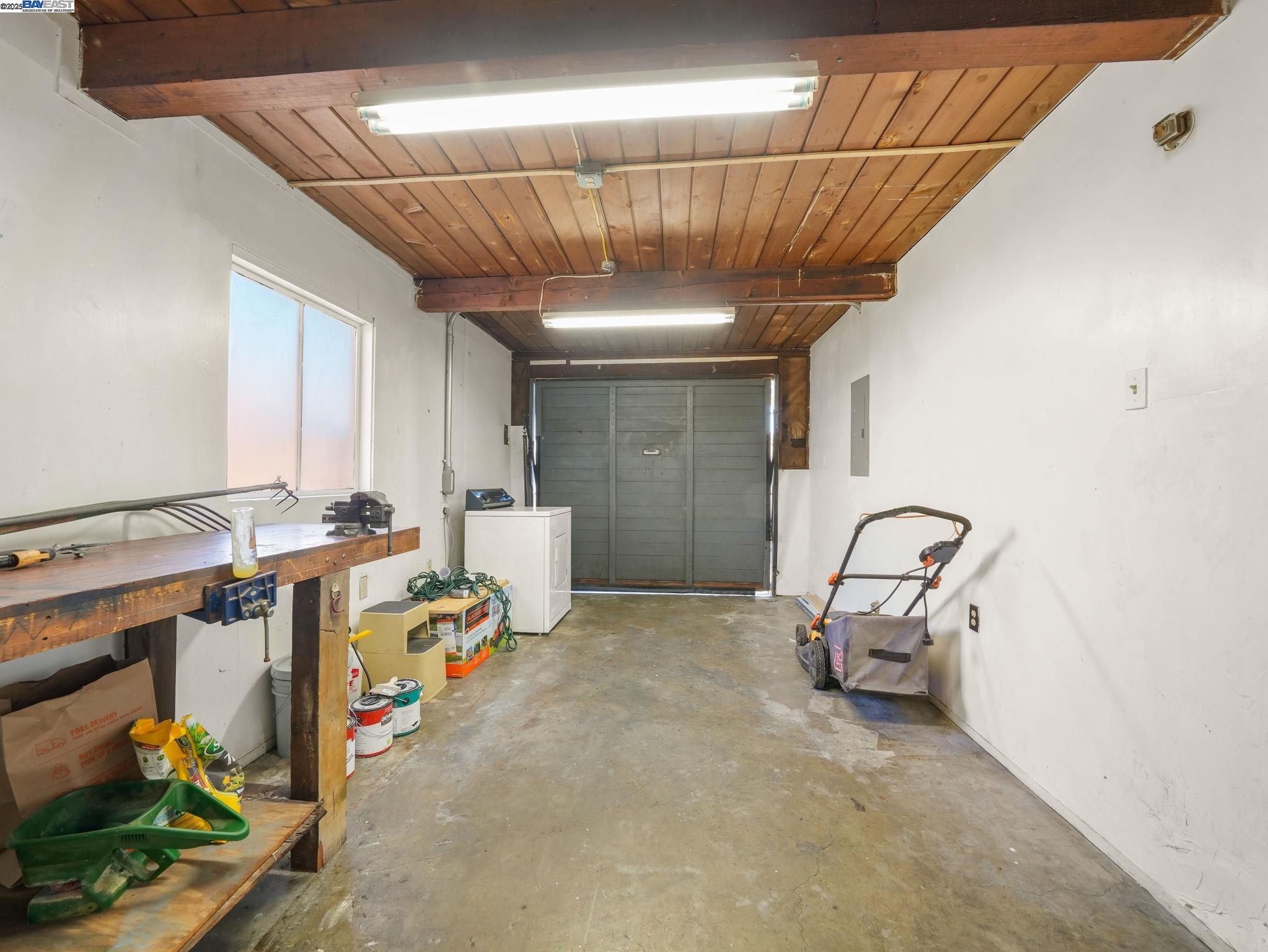 22939 Santa Clara St, Hayward