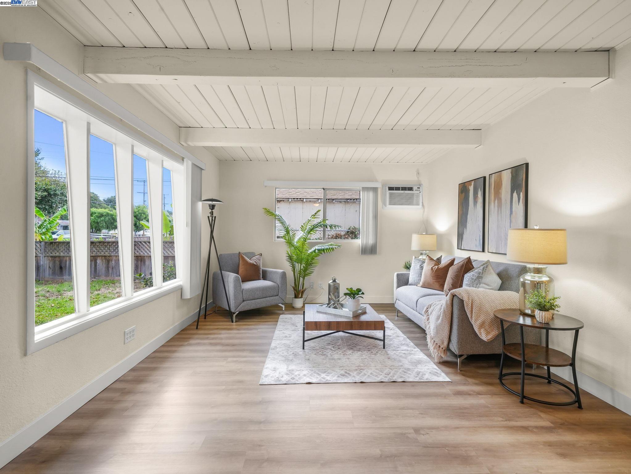 22939 Santa Clara St, Hayward