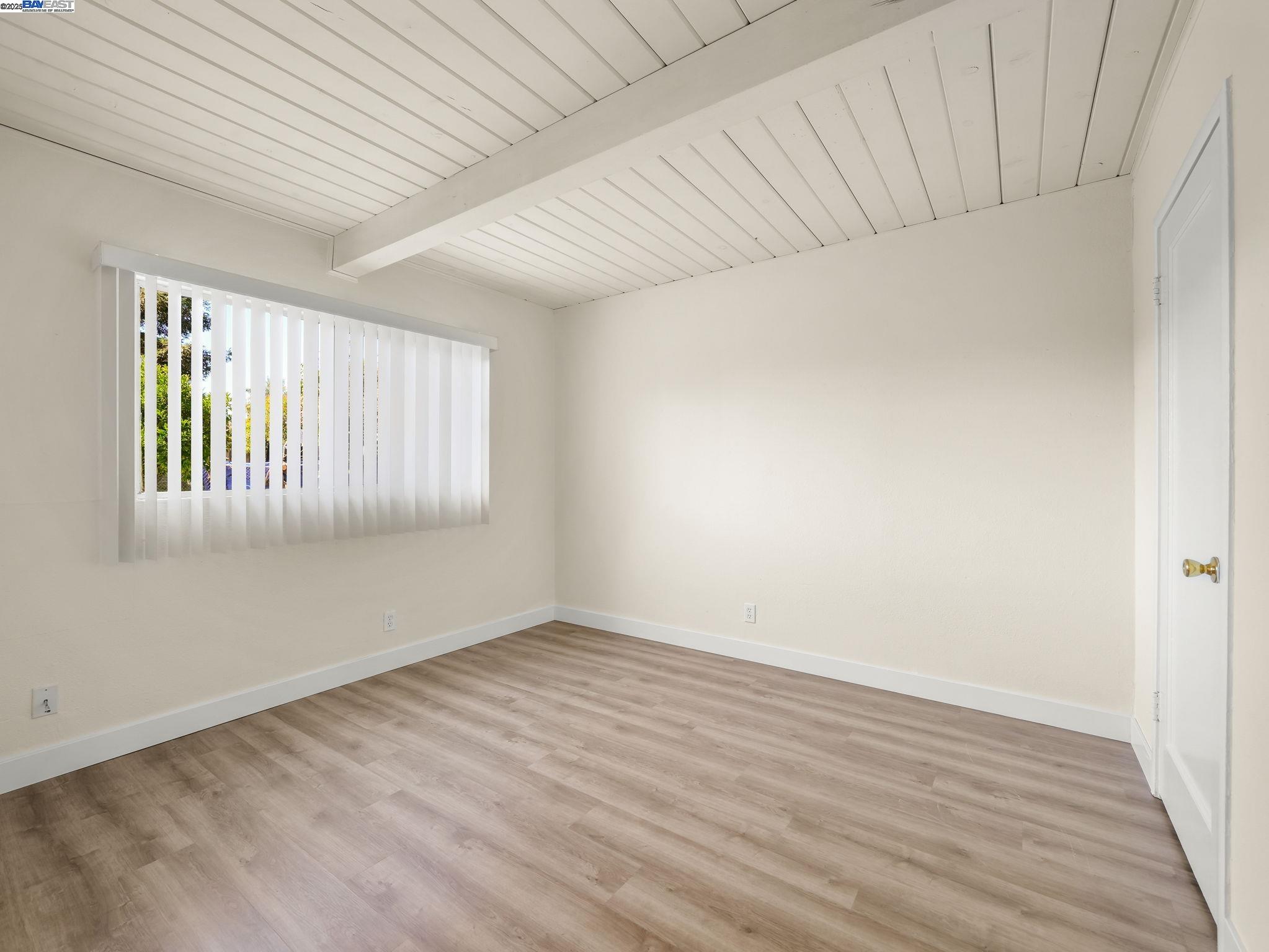 22939 Santa Clara St, Hayward