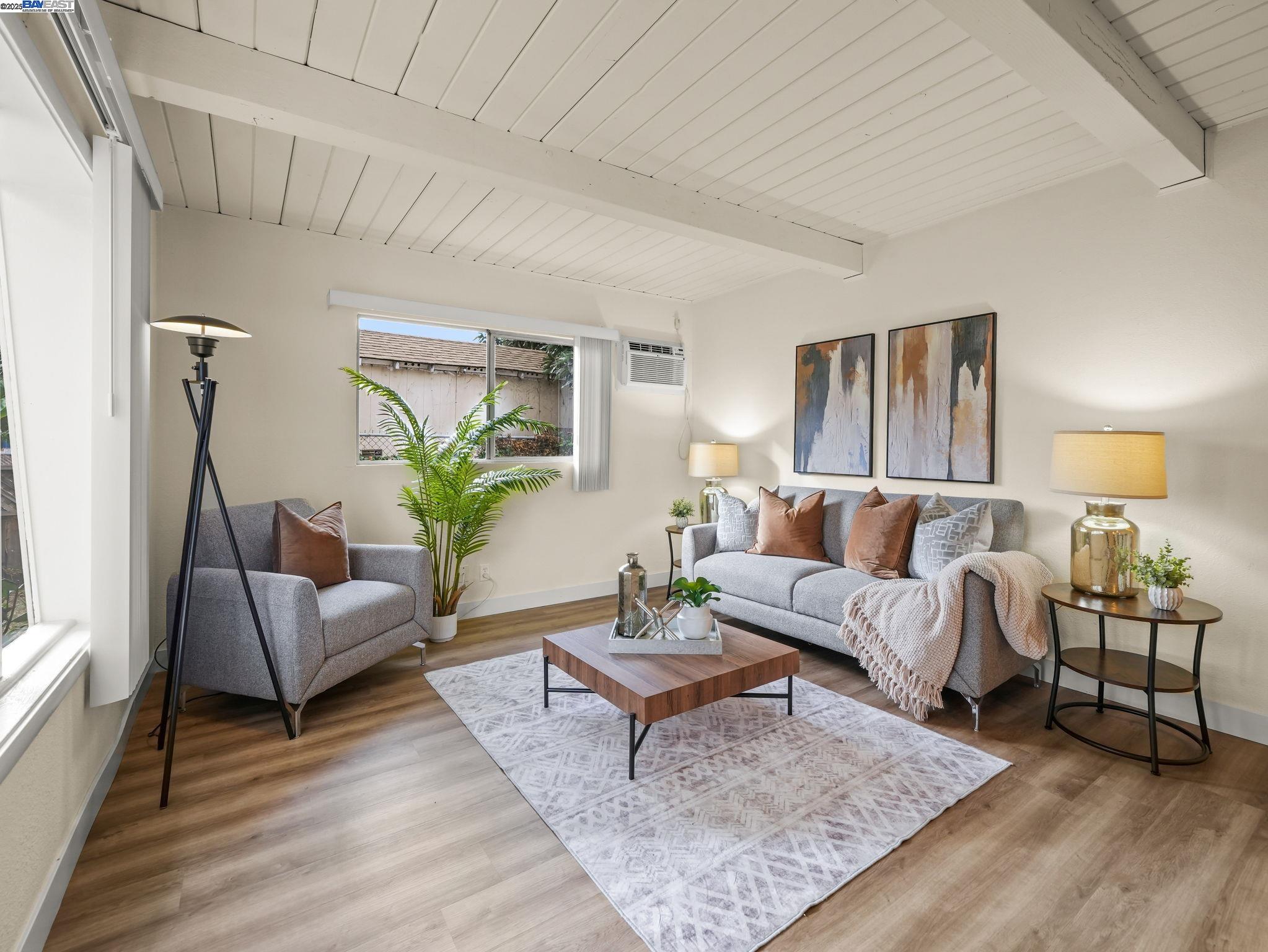 22939 Santa Clara St, Hayward