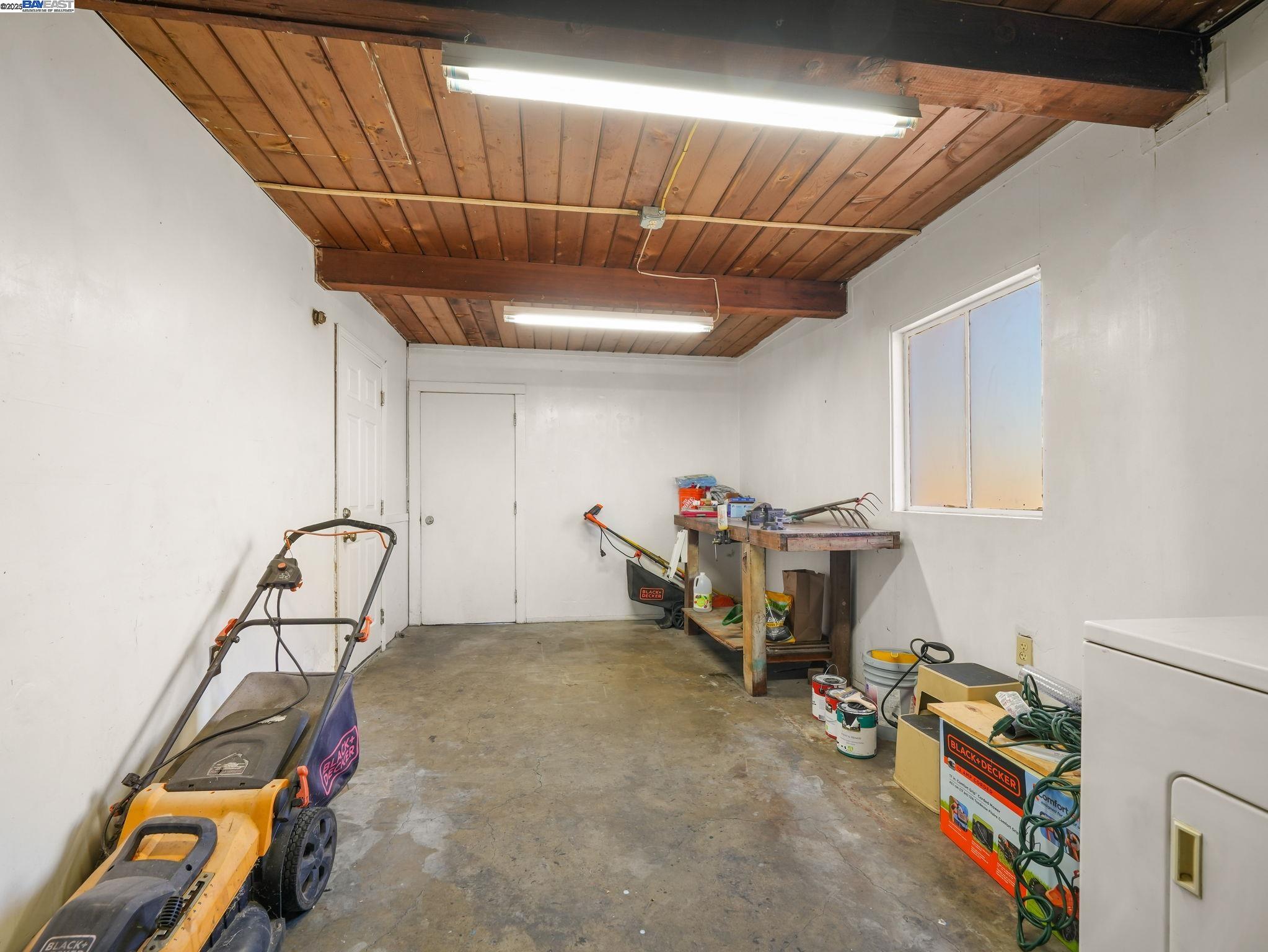 22939 Santa Clara St, Hayward