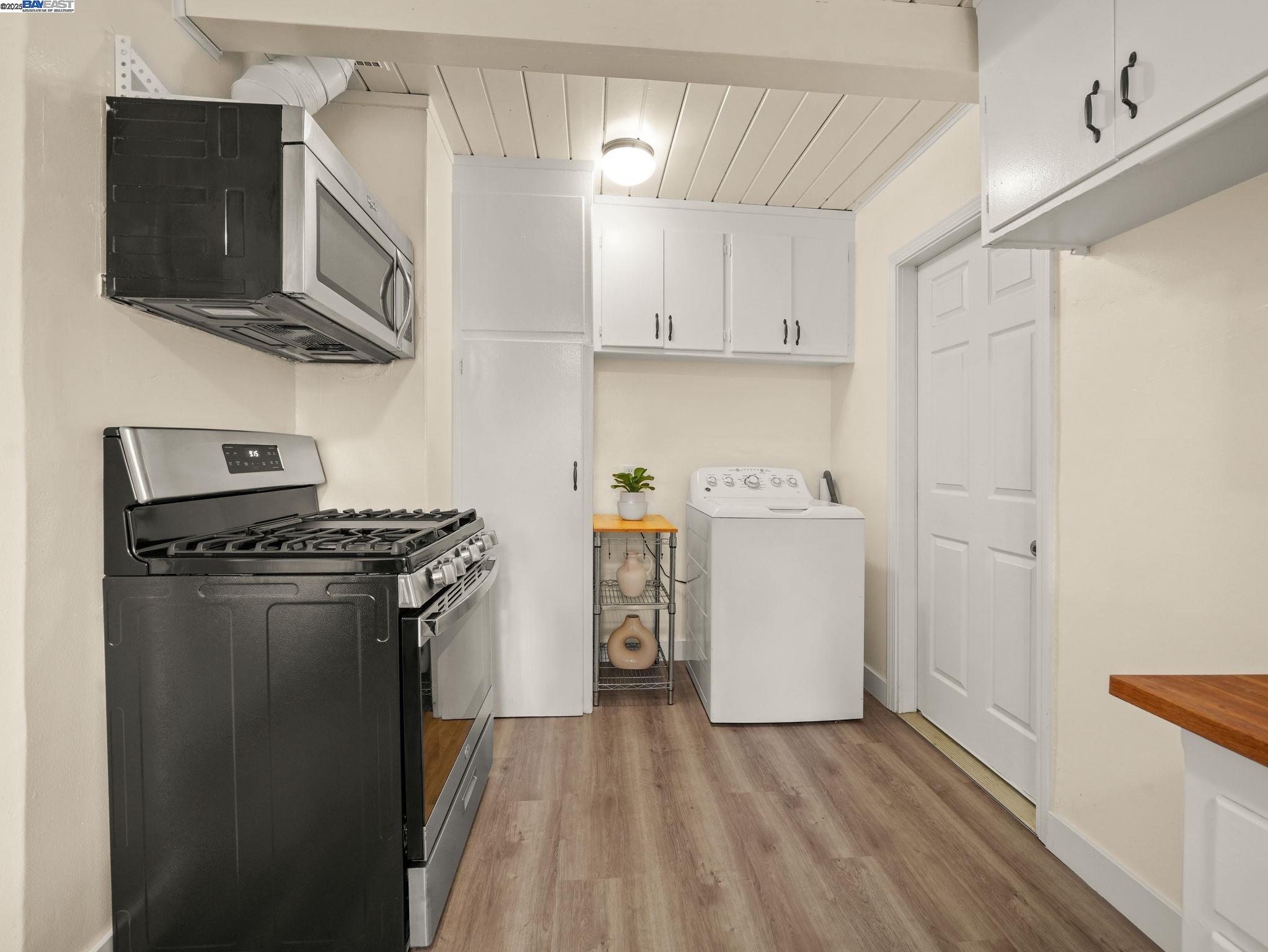 22939 Santa Clara St, Hayward