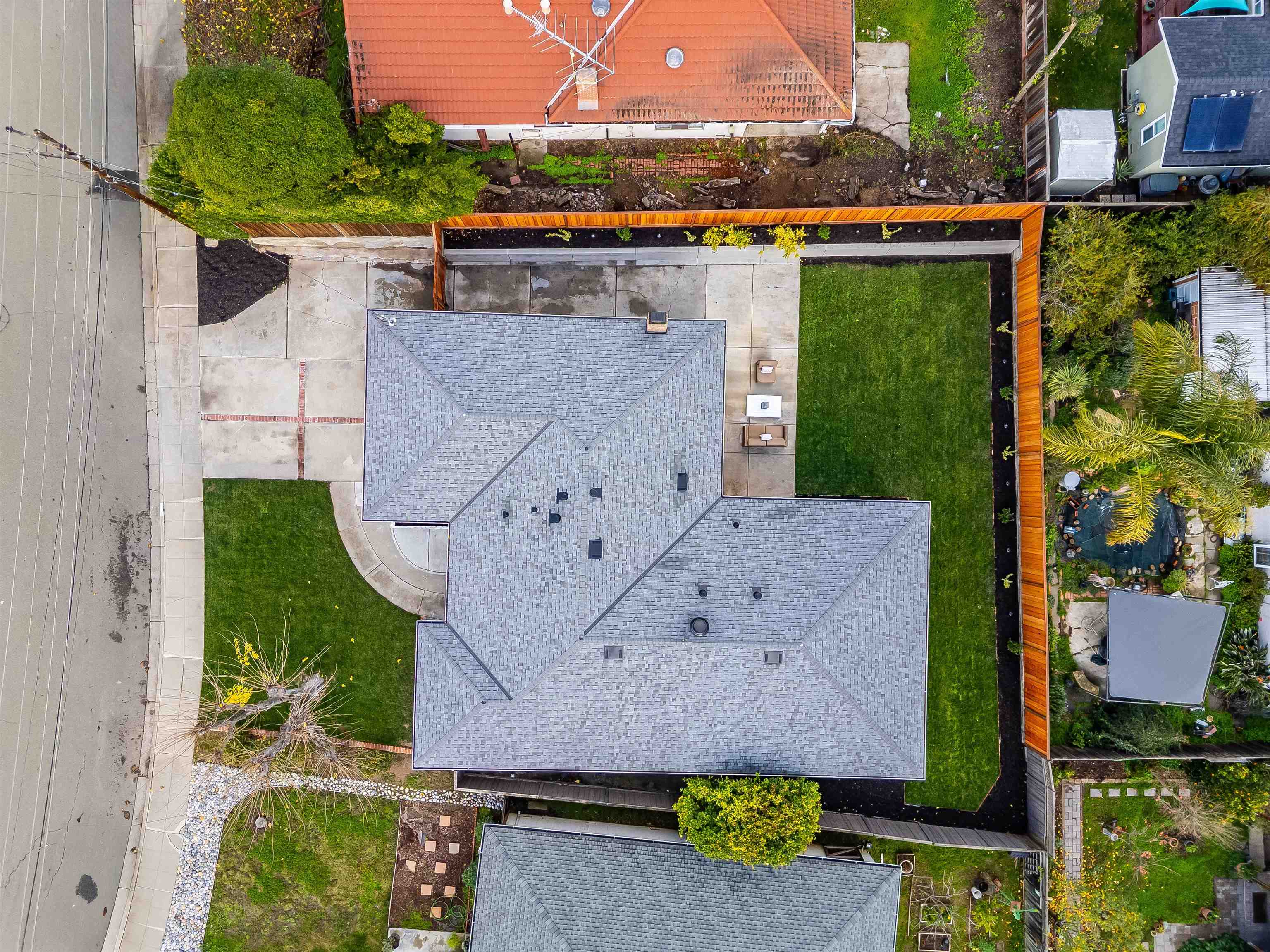 438 Harding Ave