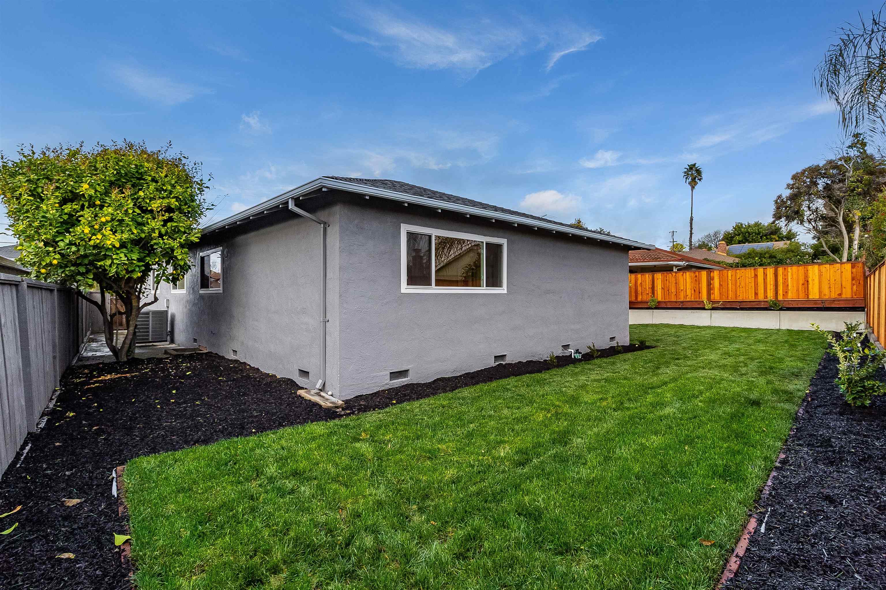 438 Harding Ave