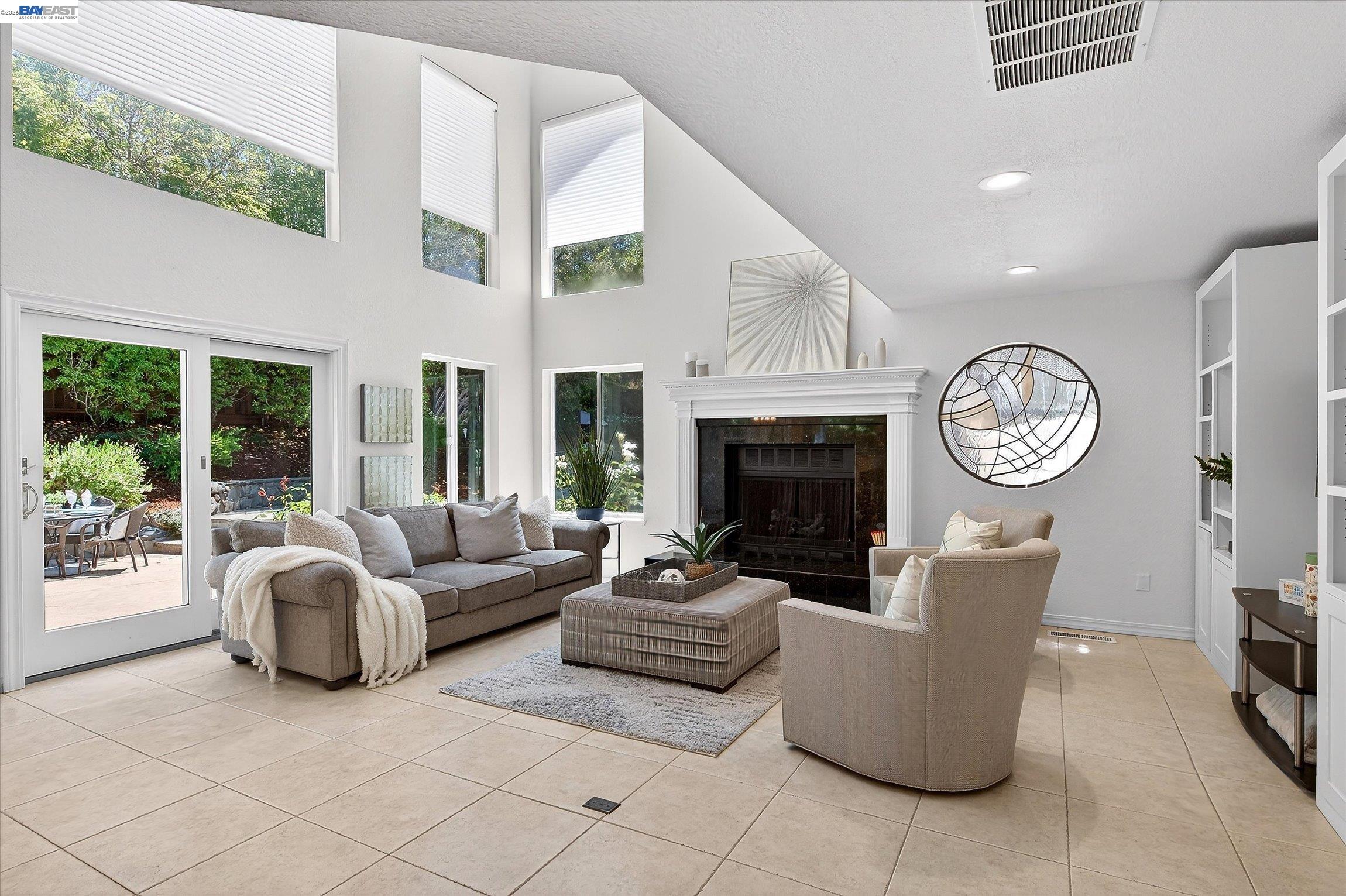646 Windmill Ln