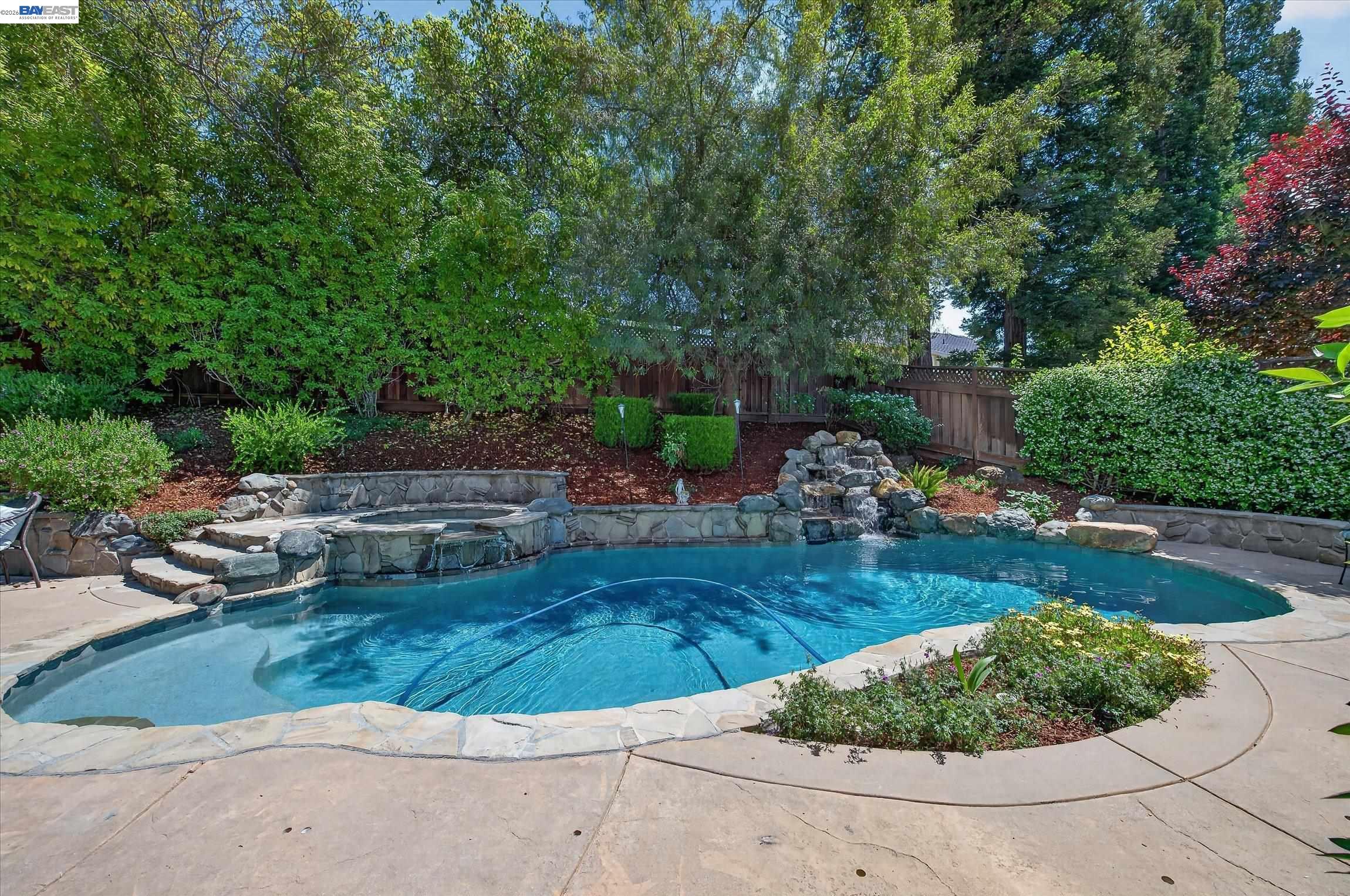 646 Windmill Ln