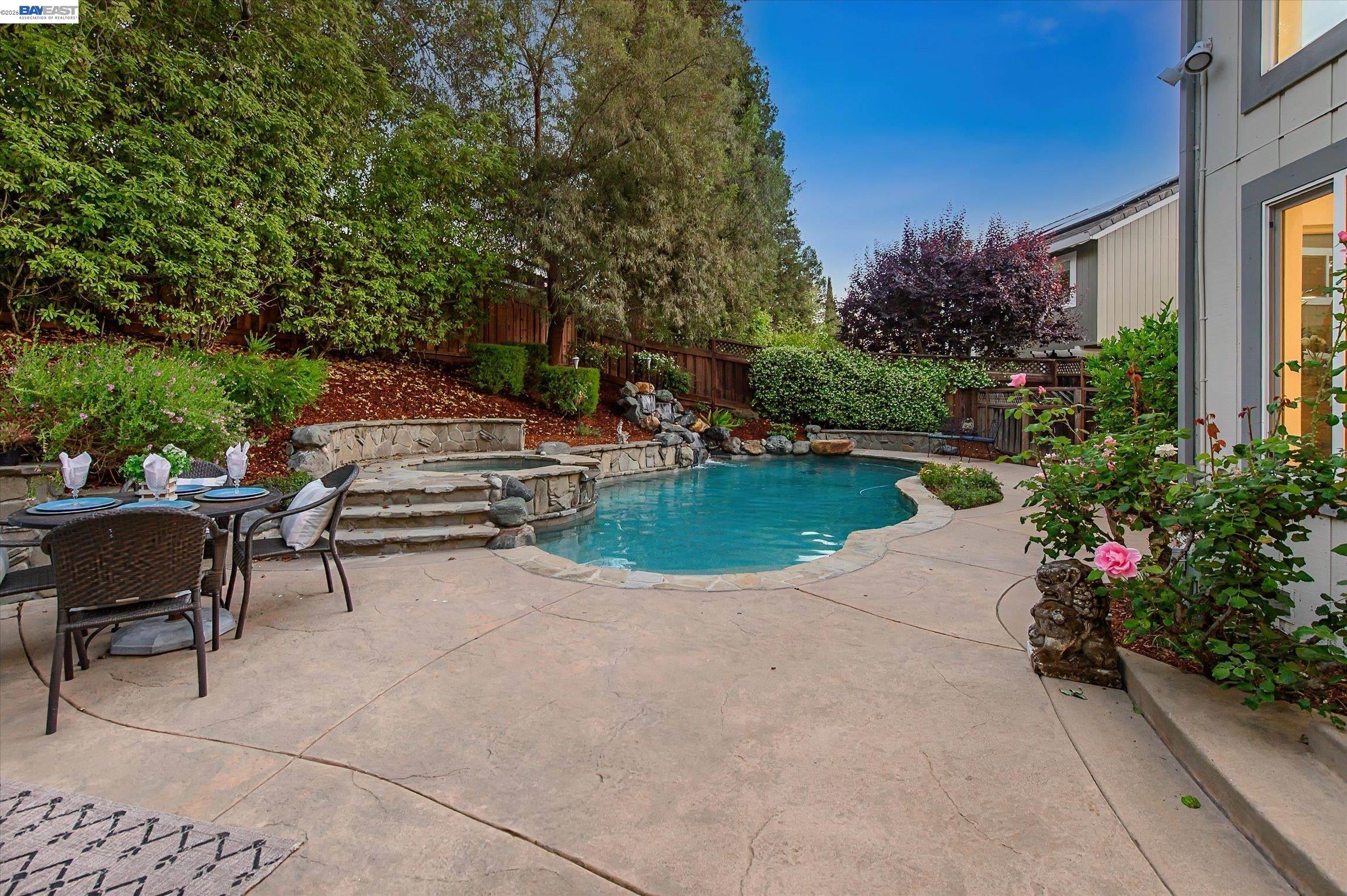 646 Windmill Ln