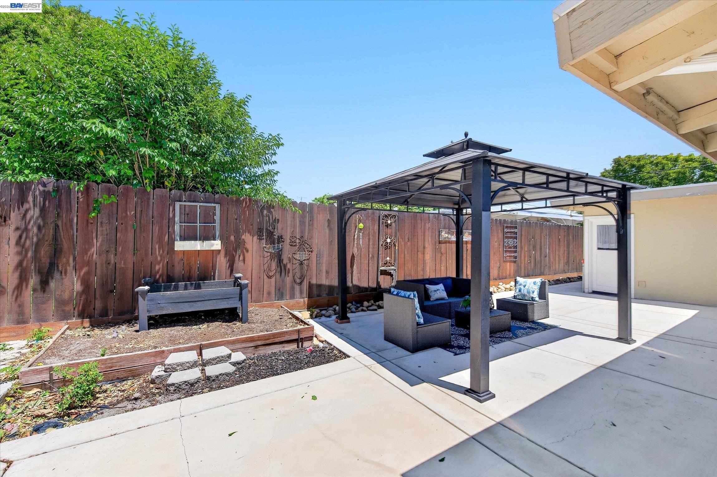471 Bernal Ave
