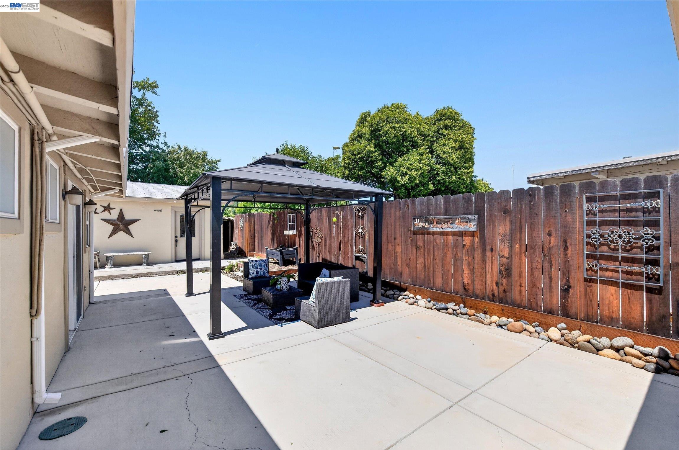 471 Bernal Ave