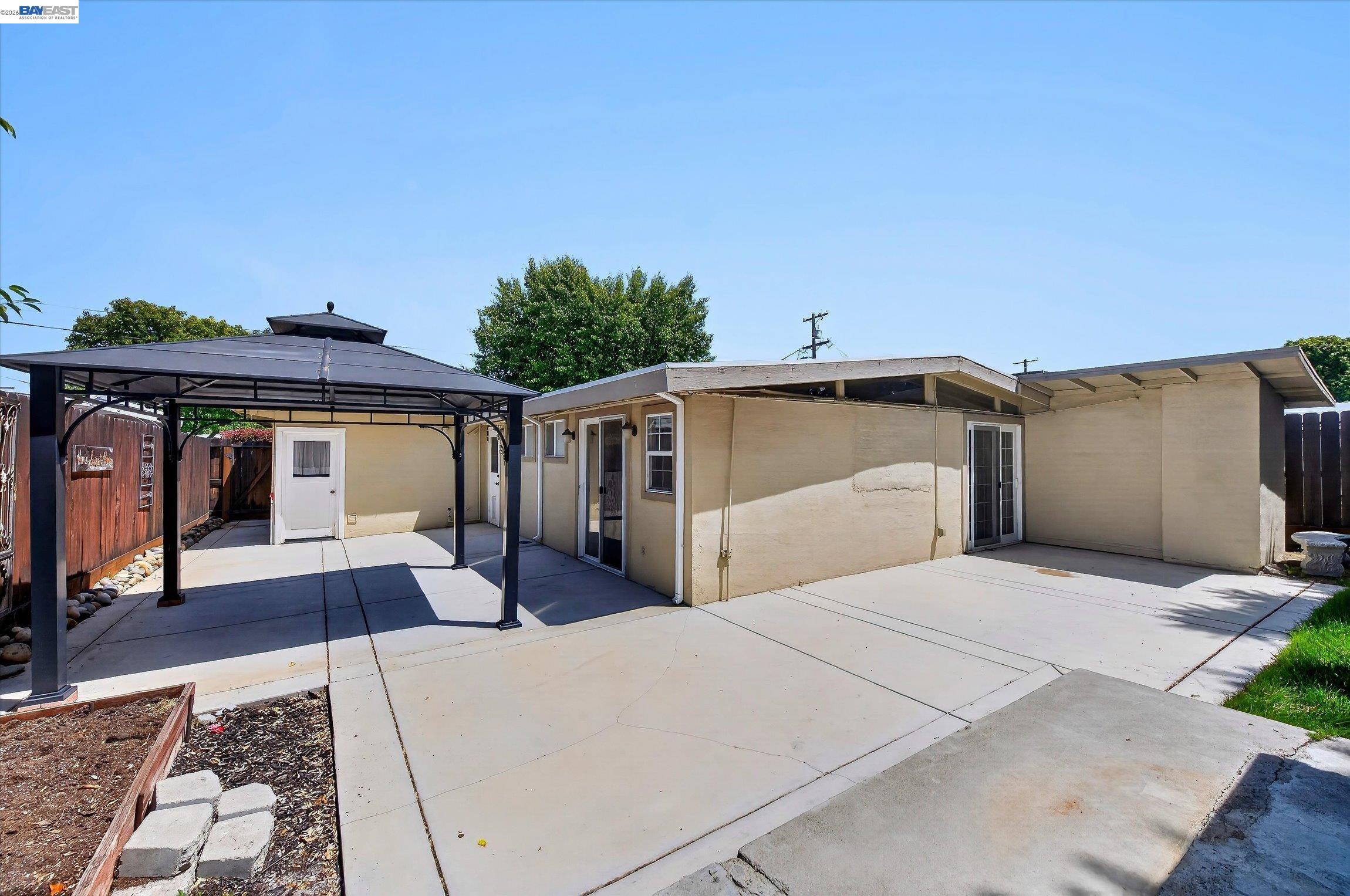 471 Bernal Ave