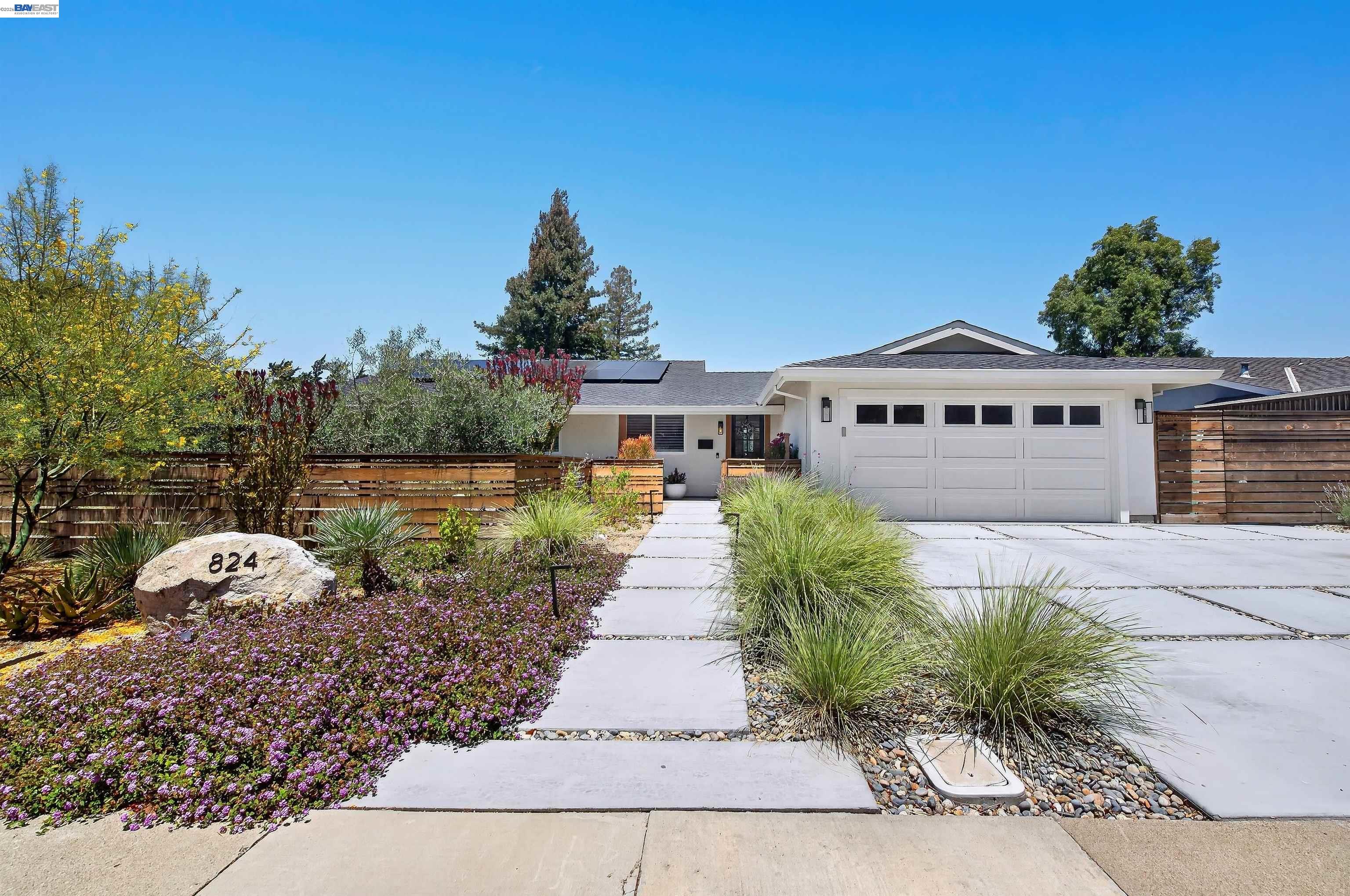 824 Alden Ln