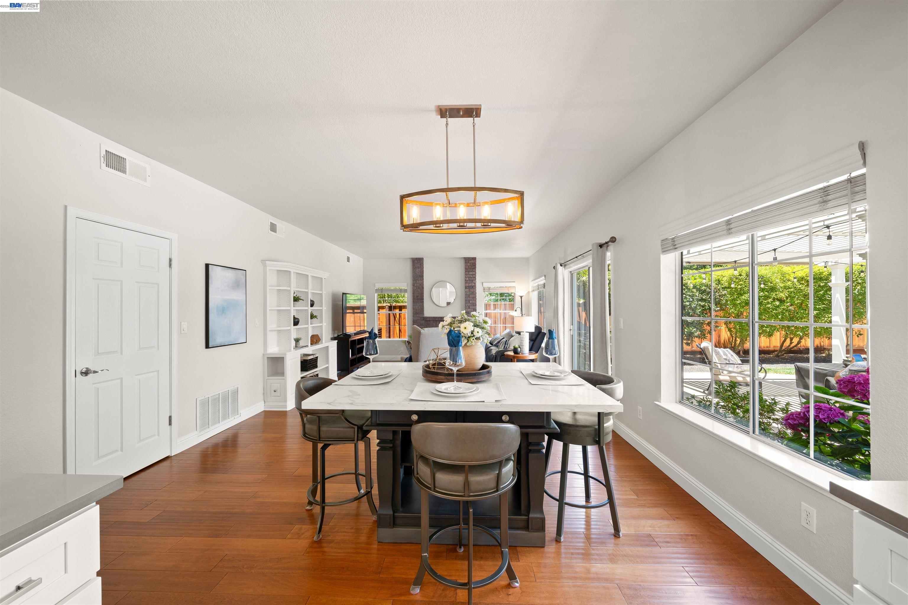 1024 Belleterre Dr