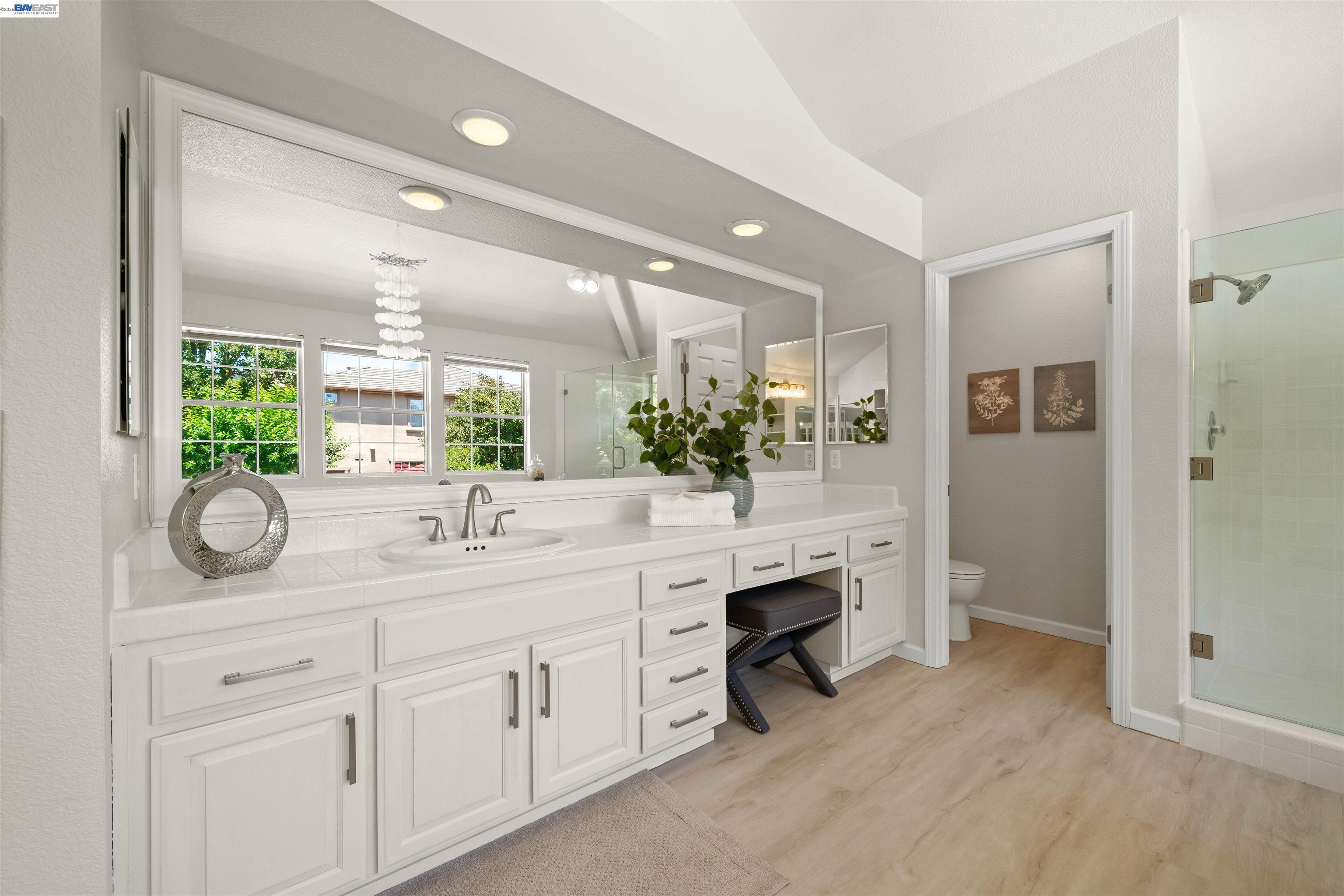 1024 Belleterre Dr