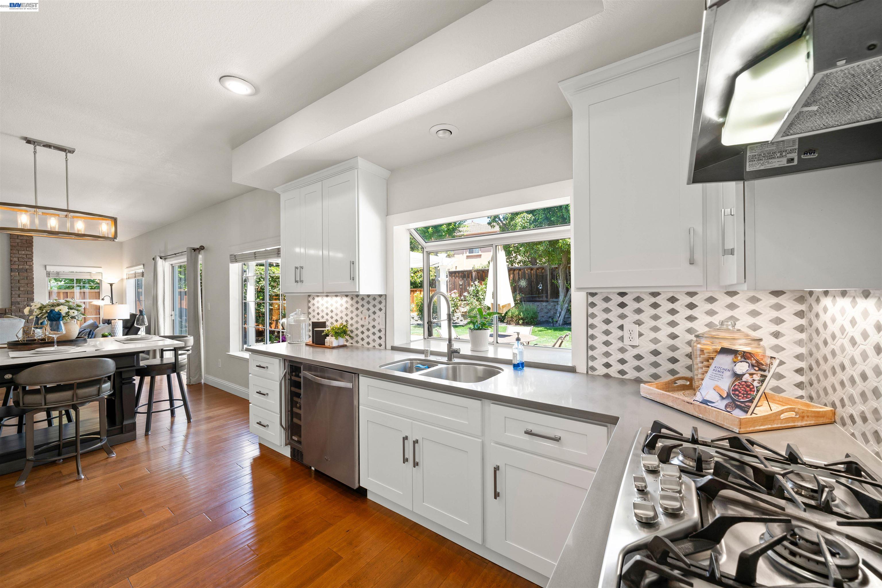 1024 Belleterre Dr