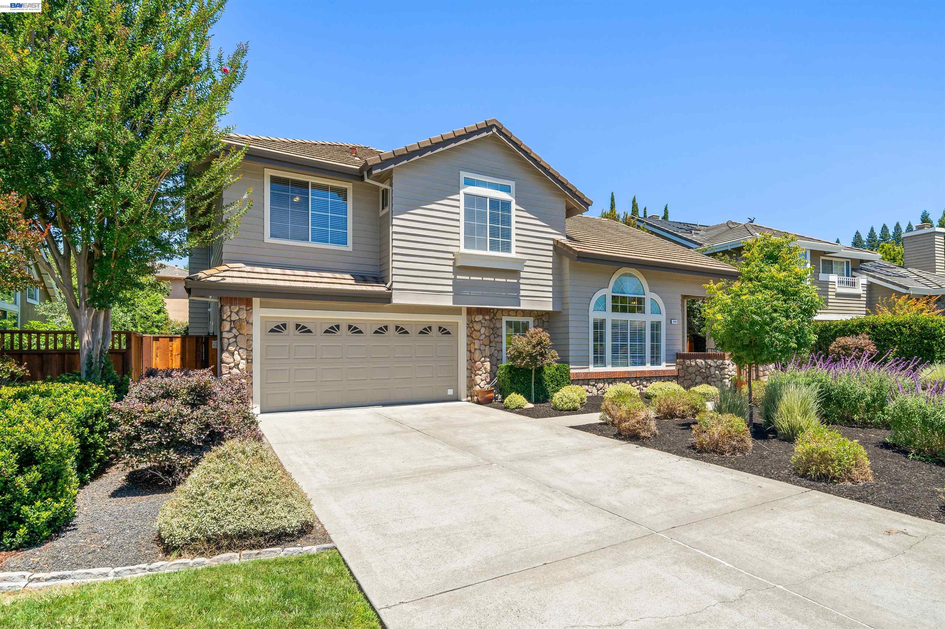 1024 Belleterre Dr