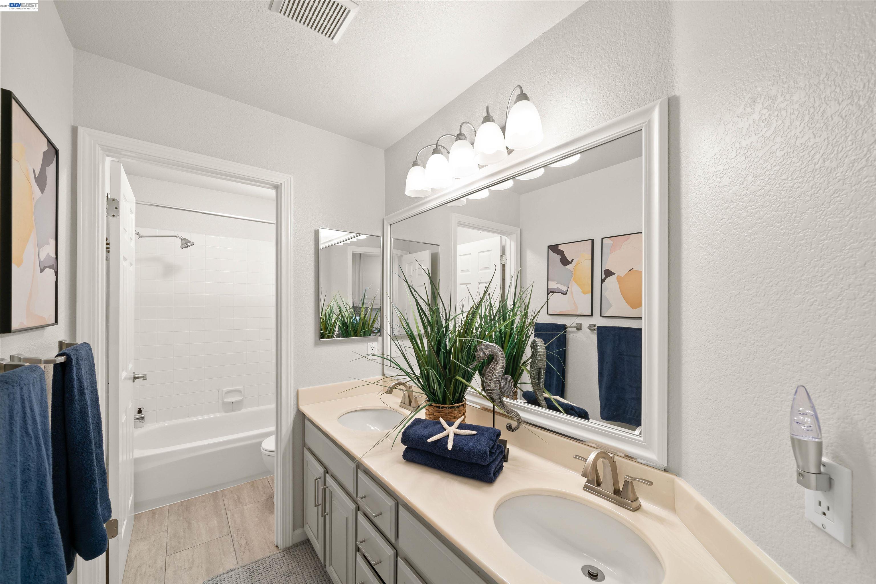 1024 Belleterre Dr