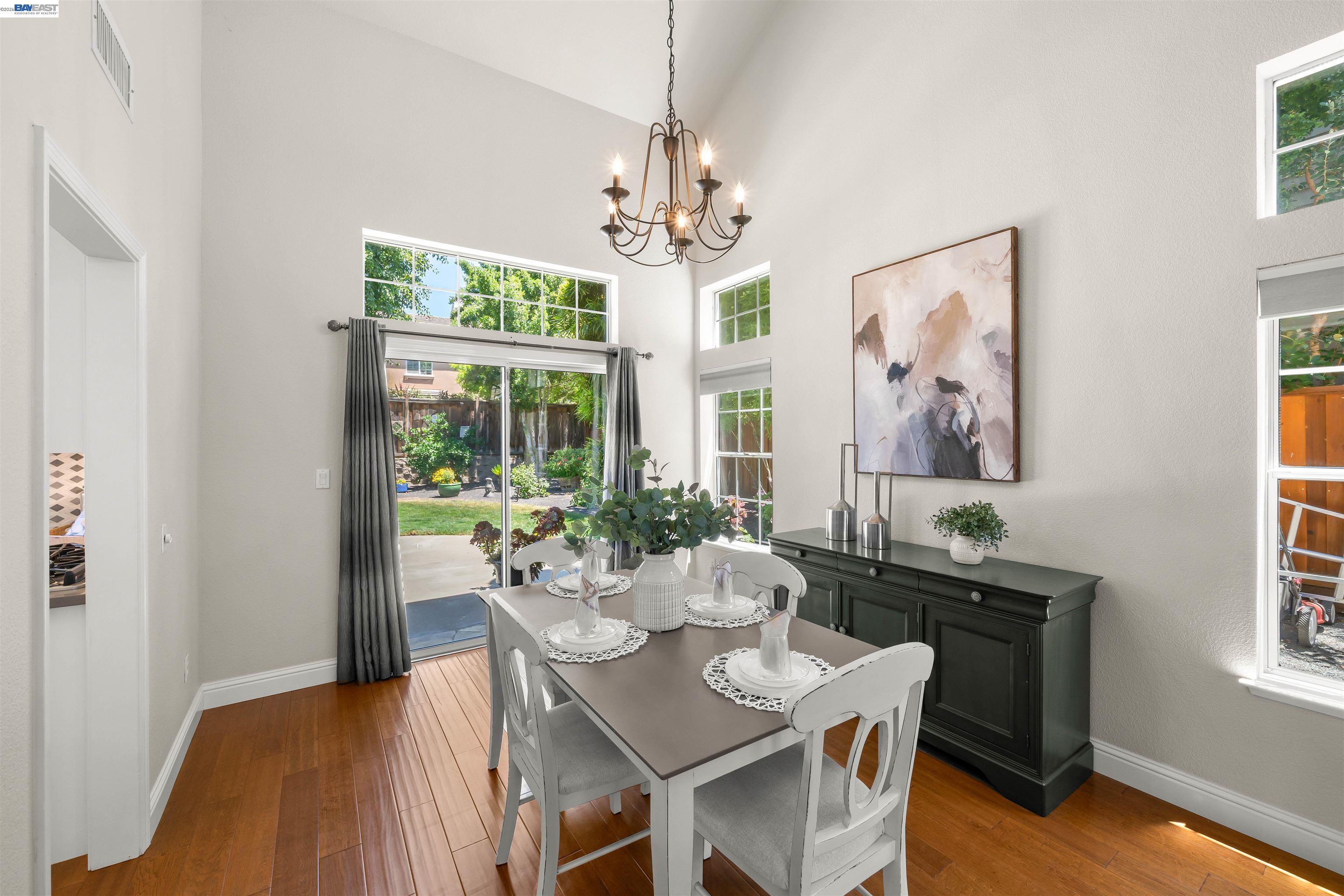 1024 Belleterre Dr