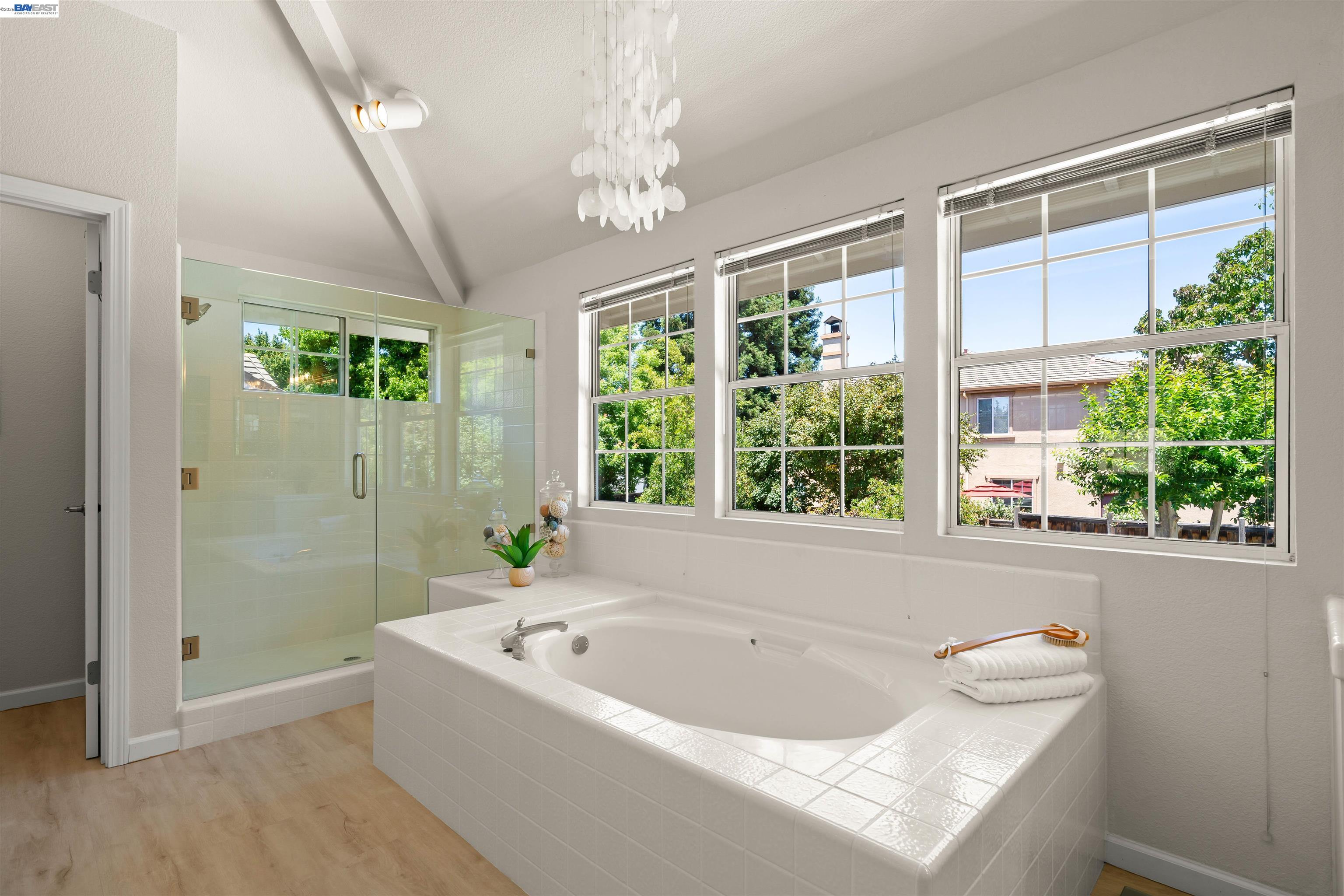 1024 Belleterre Dr
