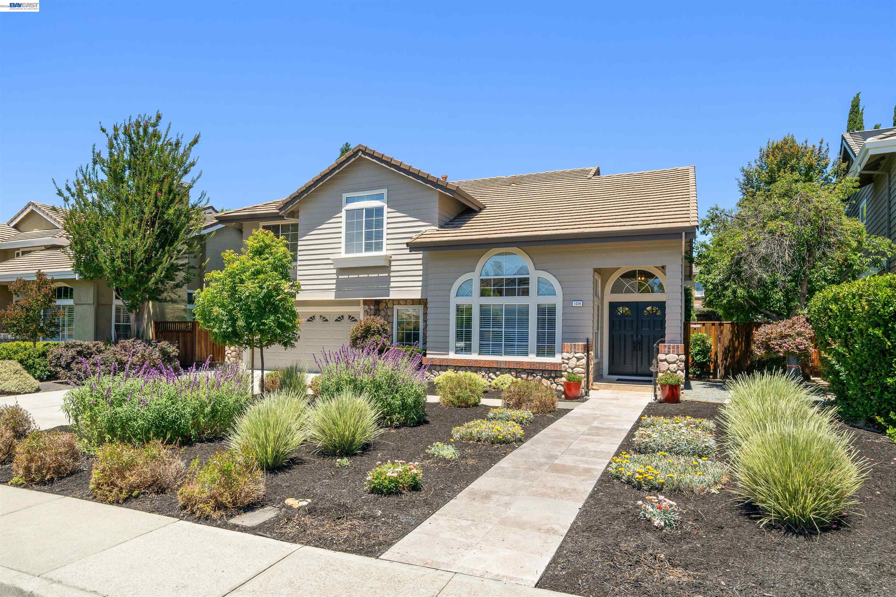 1024 Belleterre Dr